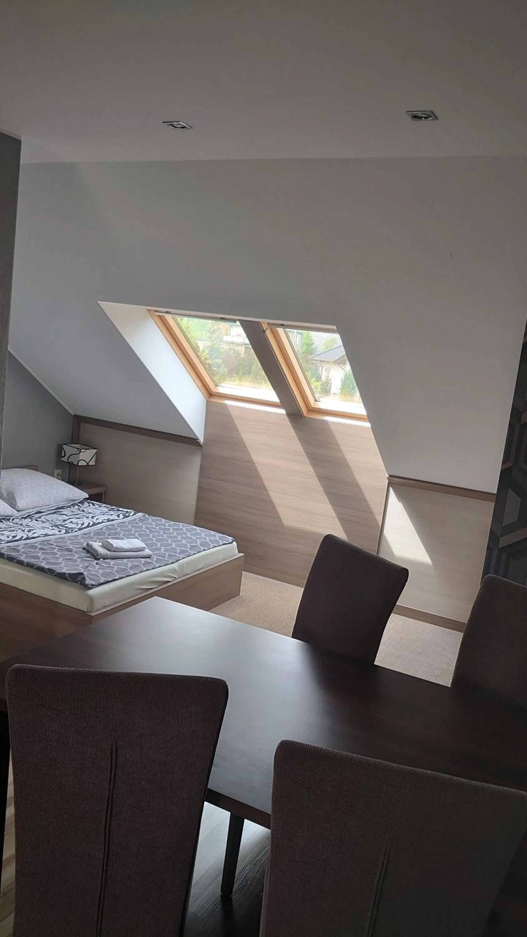 Photo of the whole room, Bed in FitnessFun