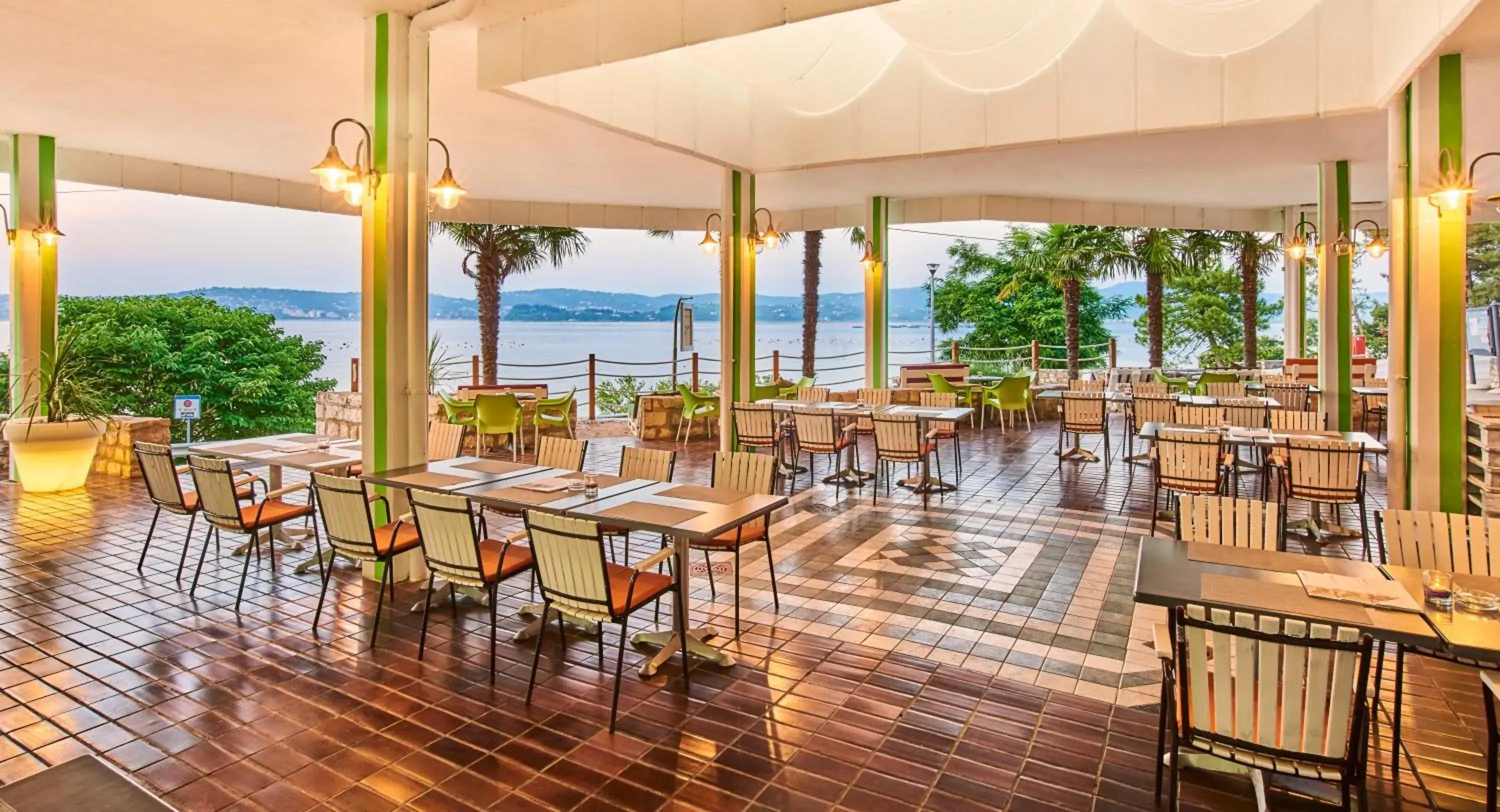 Restaurant/Places to Eat in Apartments Kanegra Plava Laguna
