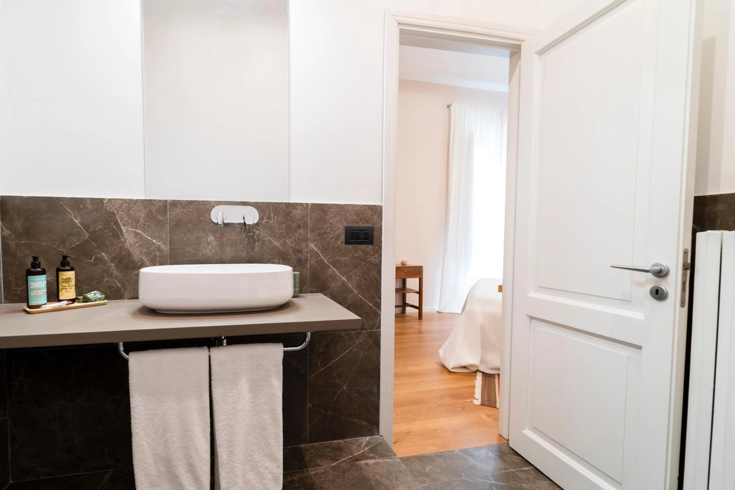 Bathroom in Palazzo Planeta