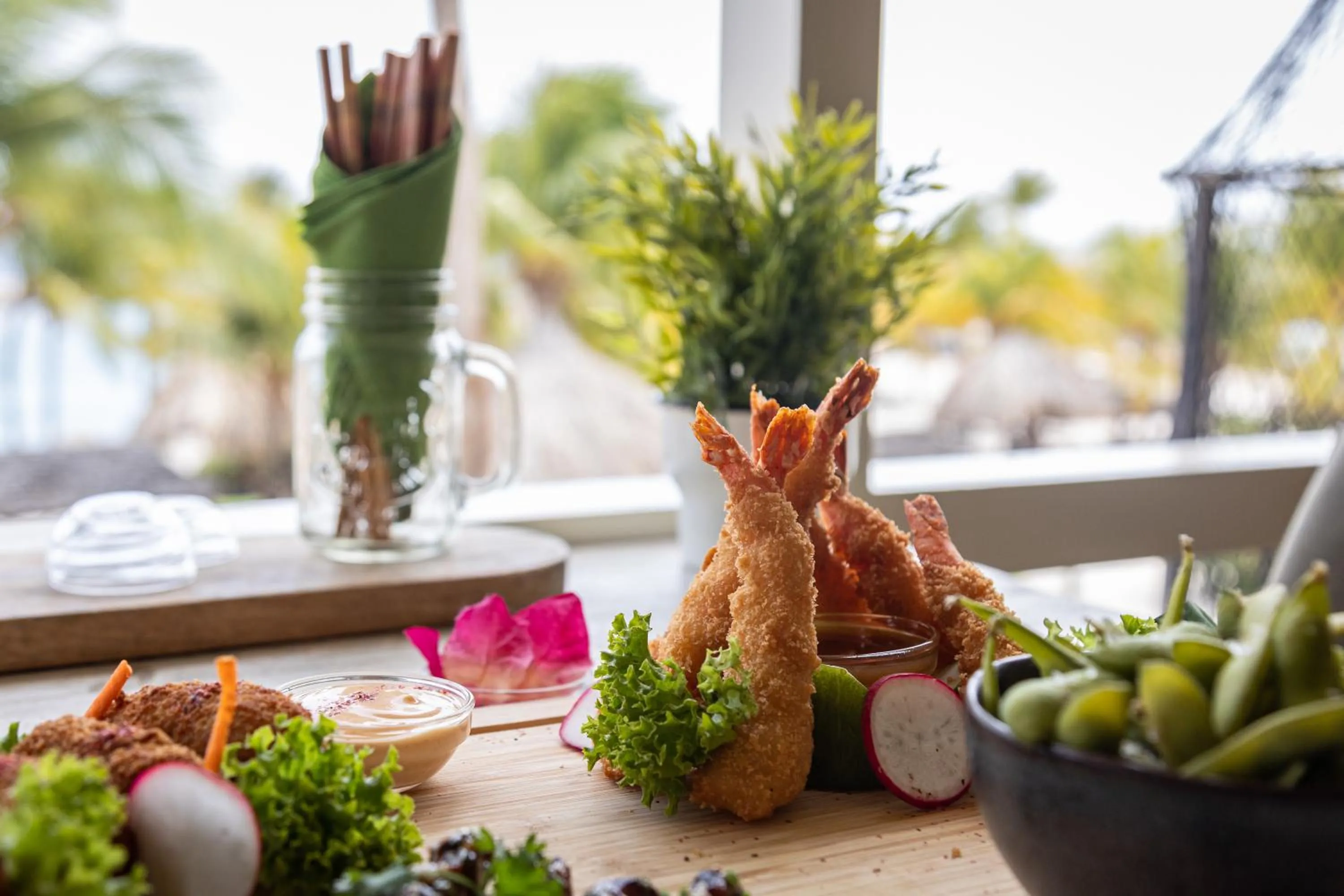 Restaurant/places to eat in LionsDive Beach Resort