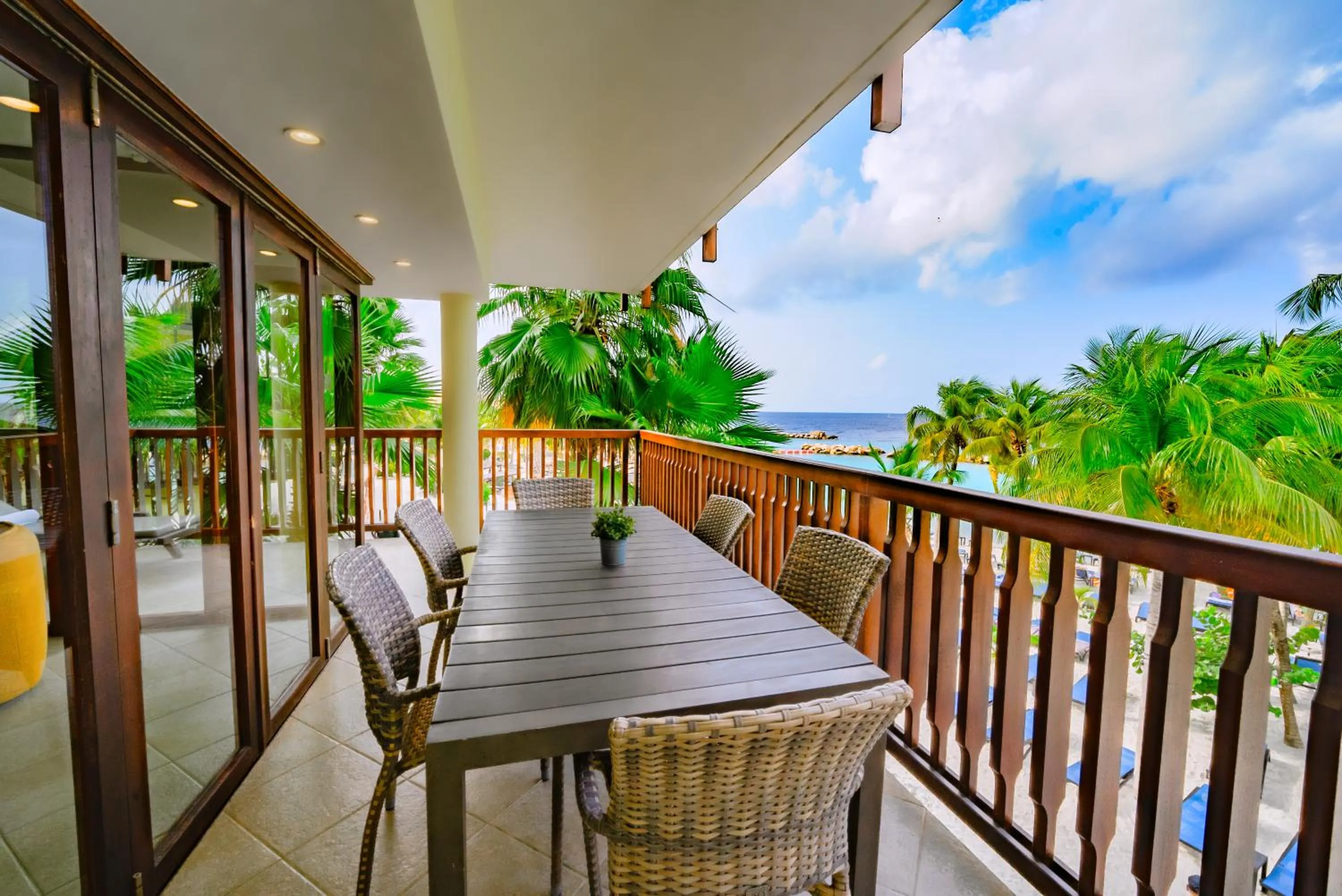 Balcony/Terrace in LionsDive Beach Resort
