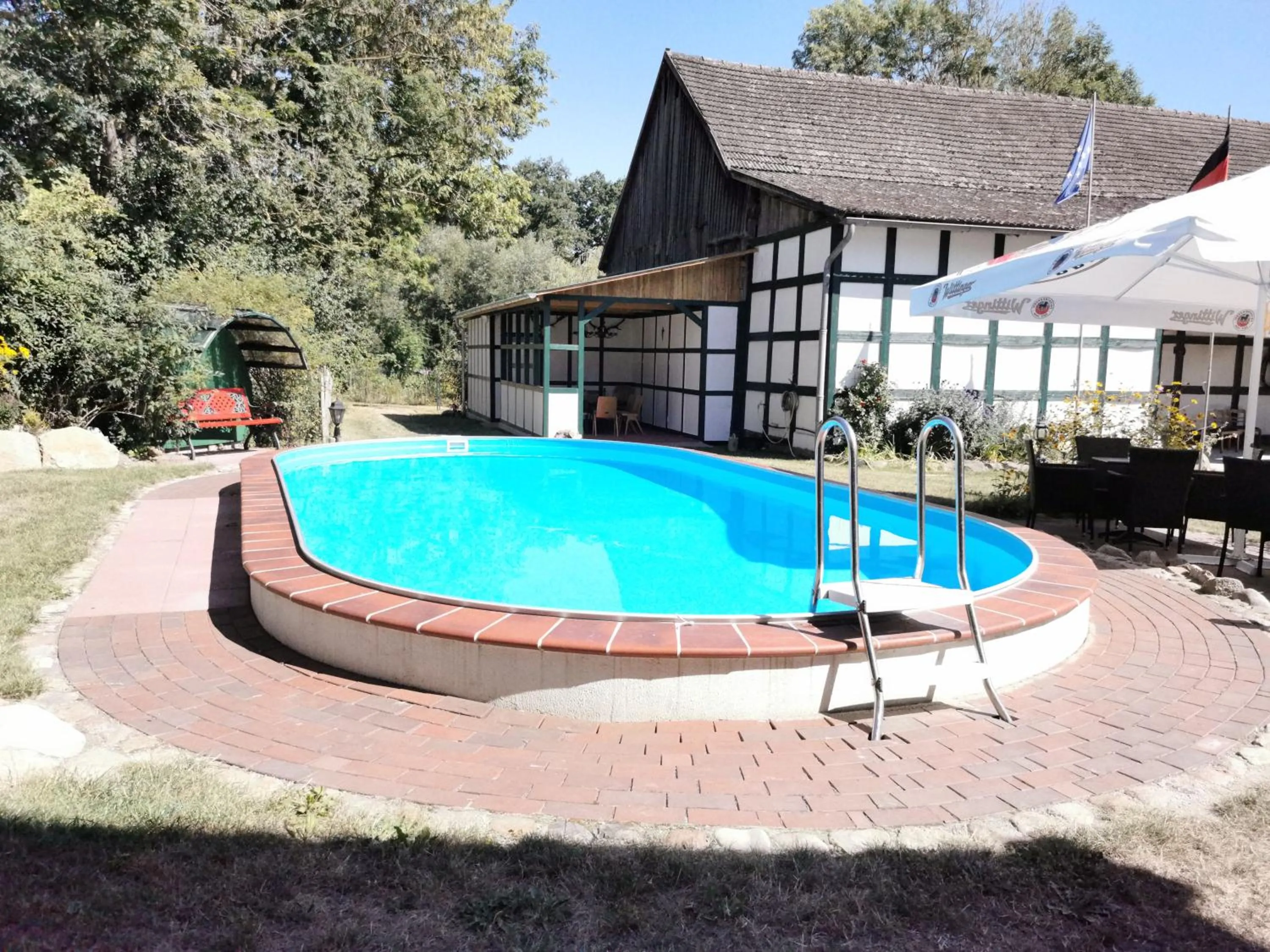 Swimming pool in Landhotel Sonnenhof im Wendland