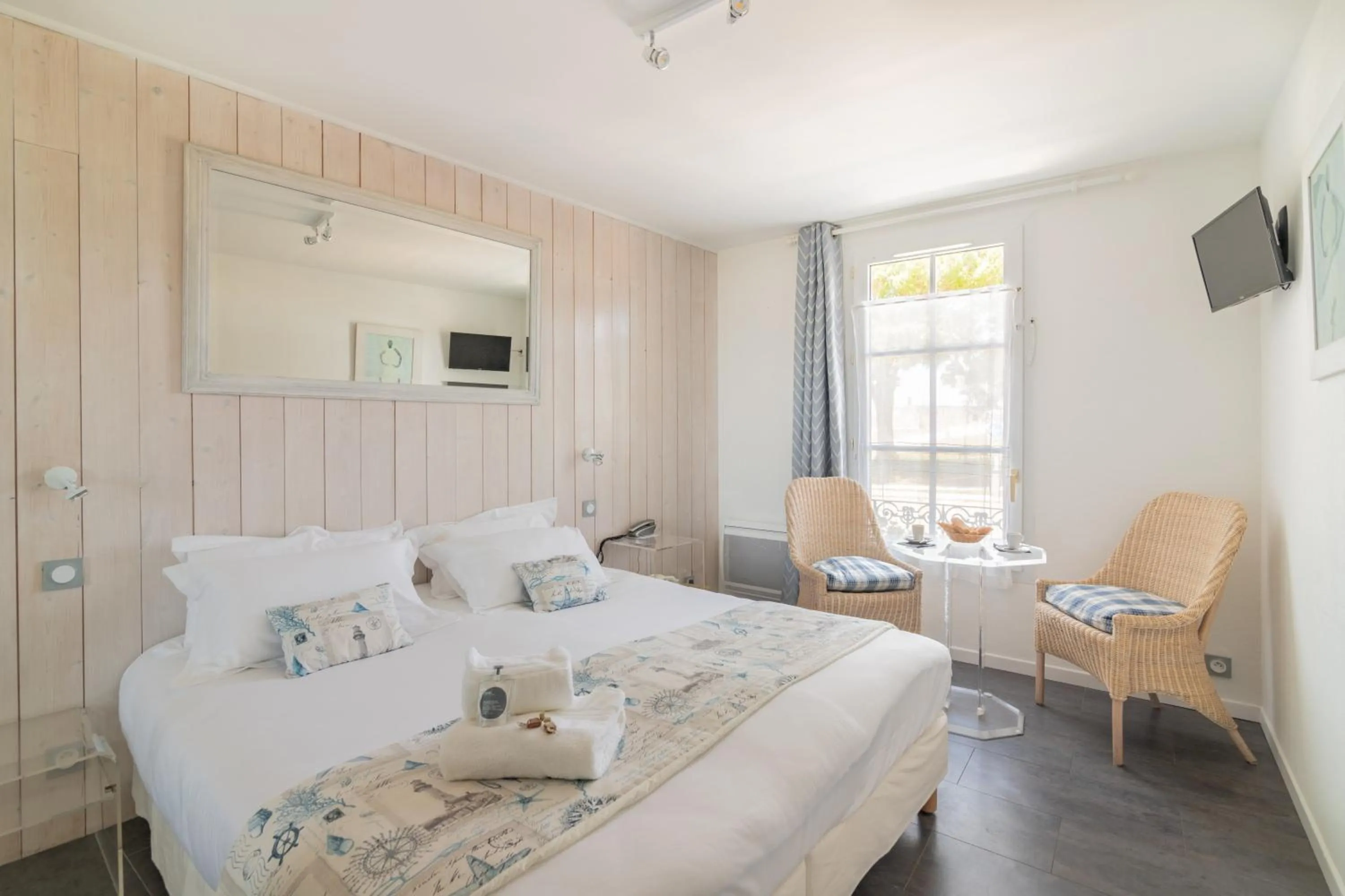 Bedroom, Bed in Le Clos Du GALION - Ile de Ré