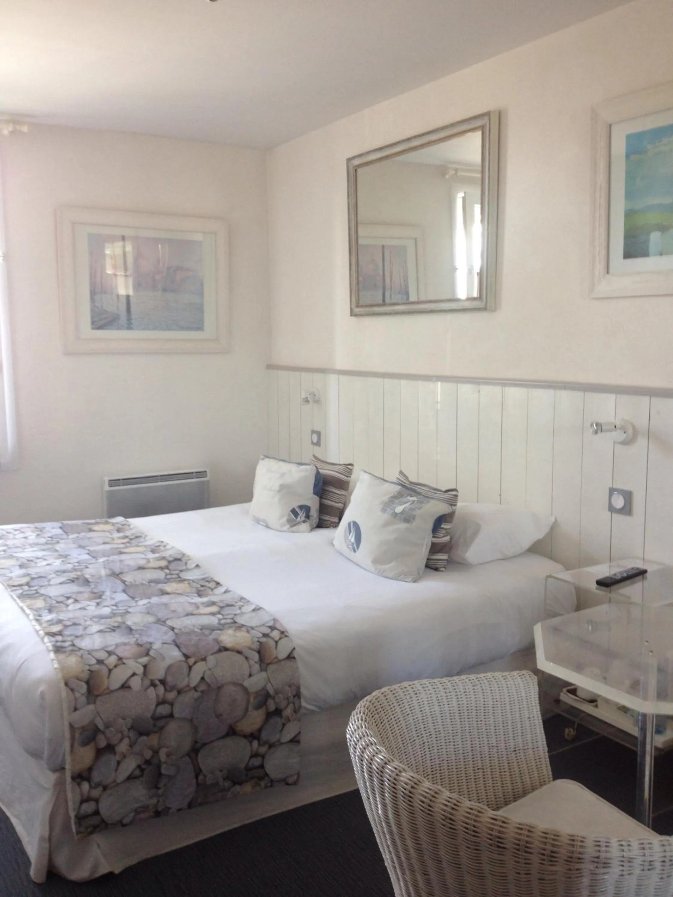 Photo of the whole room, Bed in Le Clos Du GALION - Ile de Ré