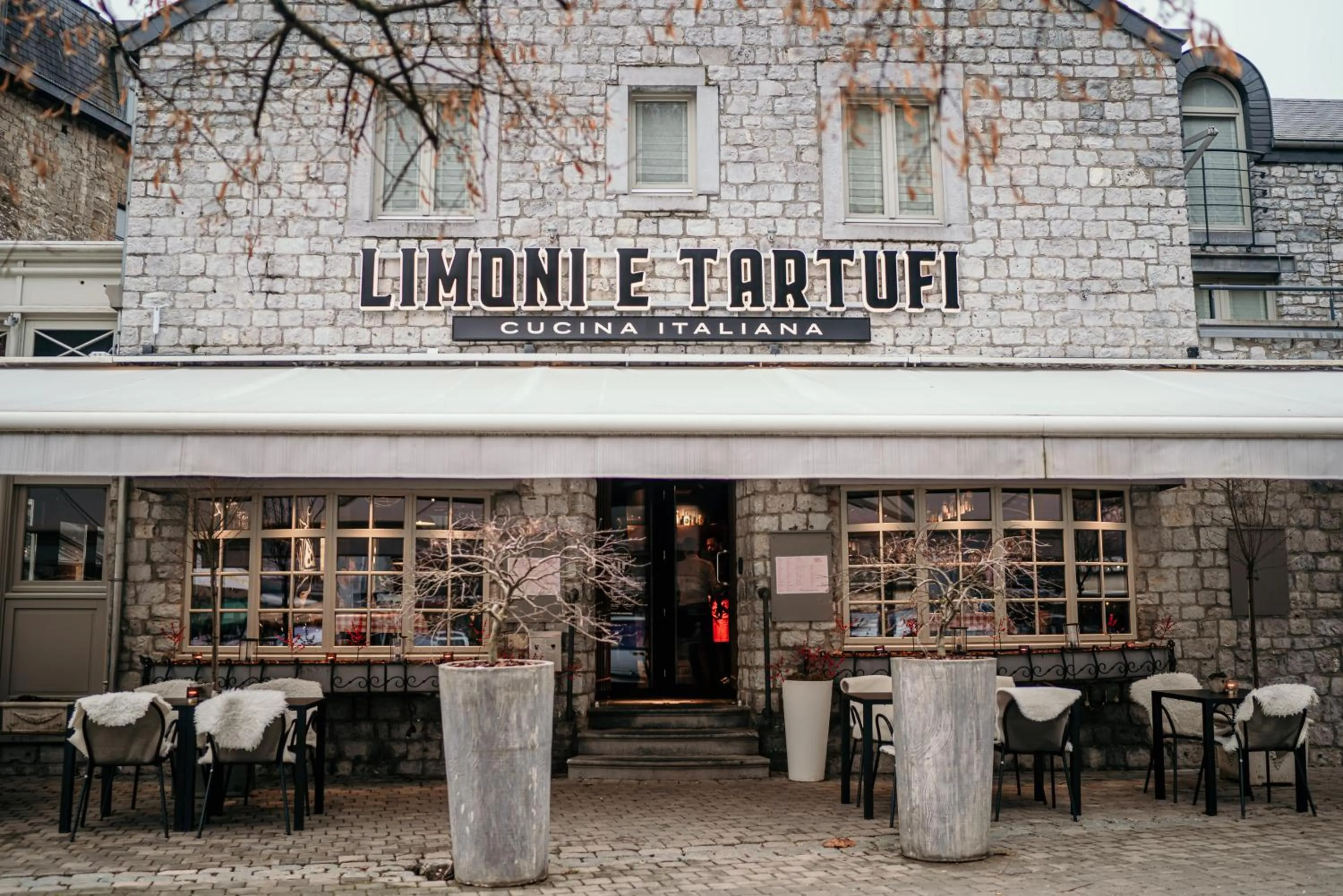 Property building in Hotel Saint-Amour