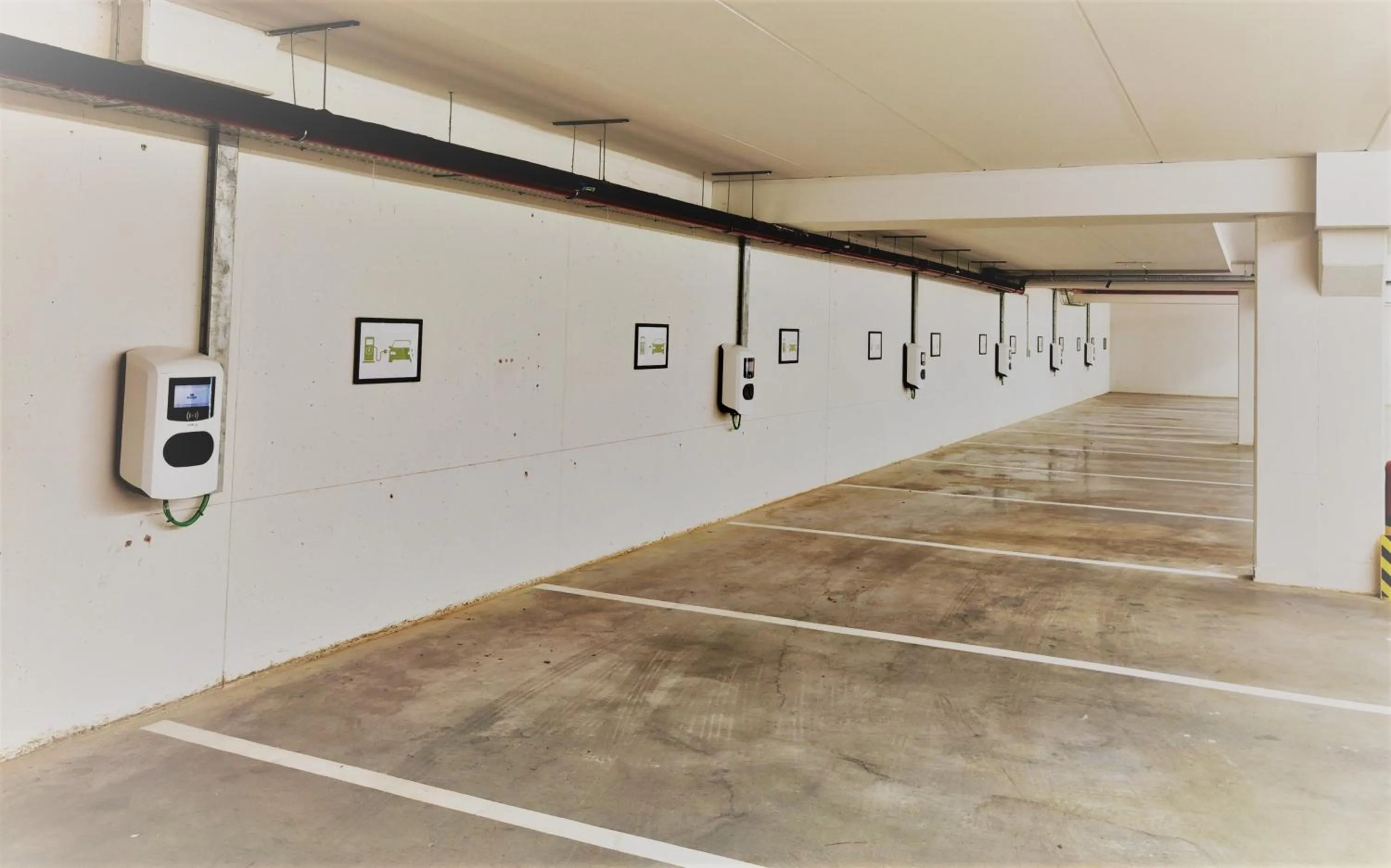 Parking in Mezzo Hotel & Business