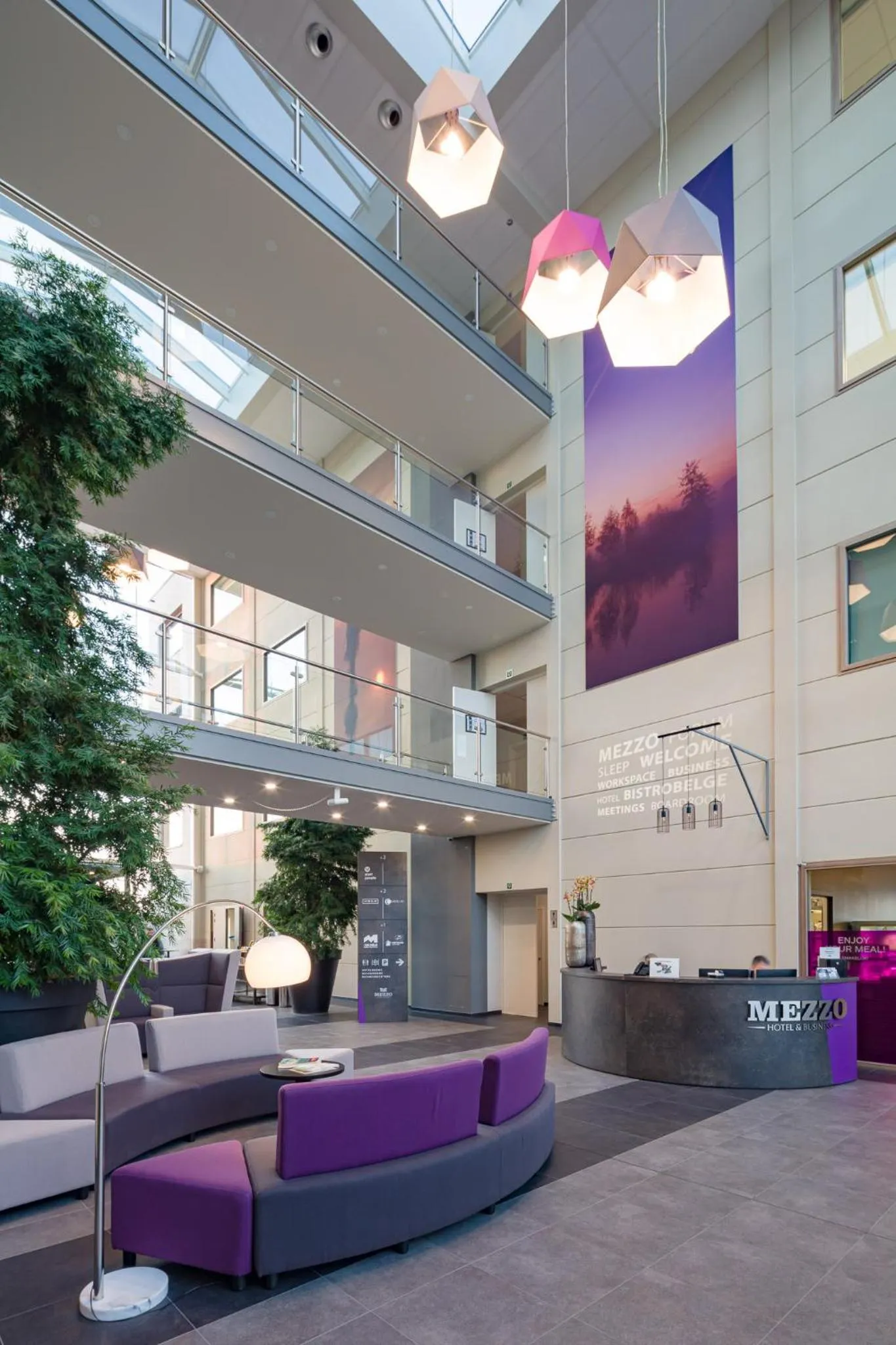 Lobby or reception in Mezzo Hotel & Business