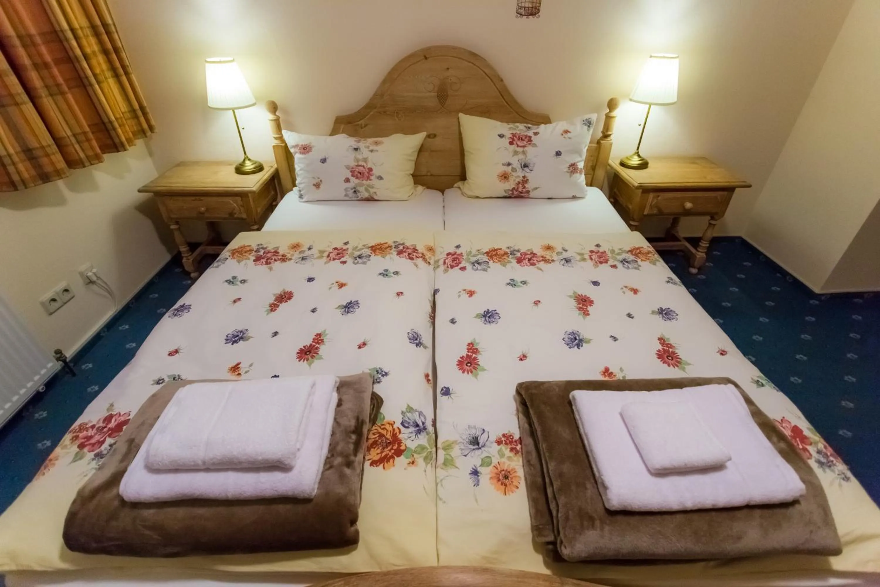 Bed in Landgasthaus Zu den Erdfällen