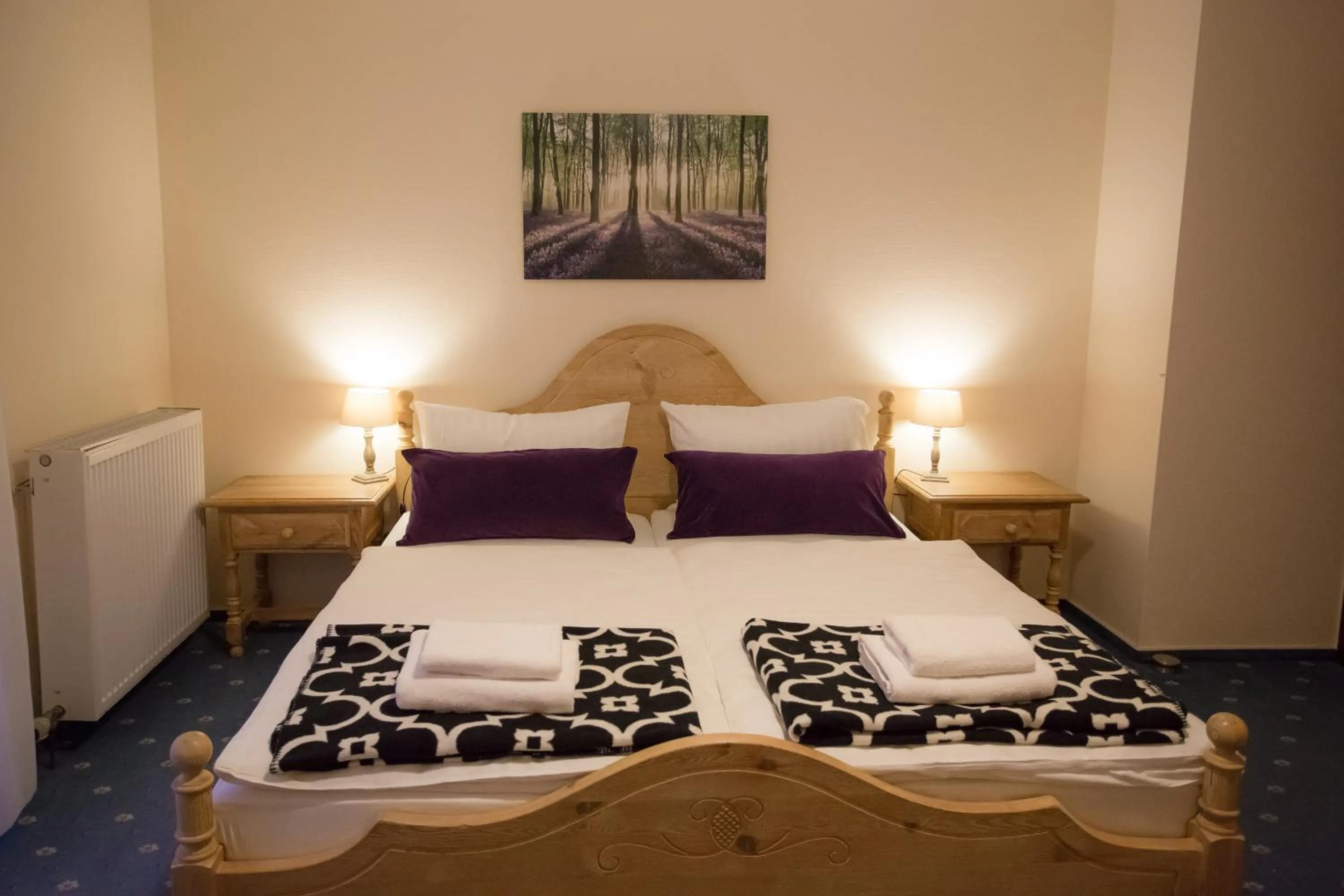Bed in Landgasthaus Zu den Erdfällen