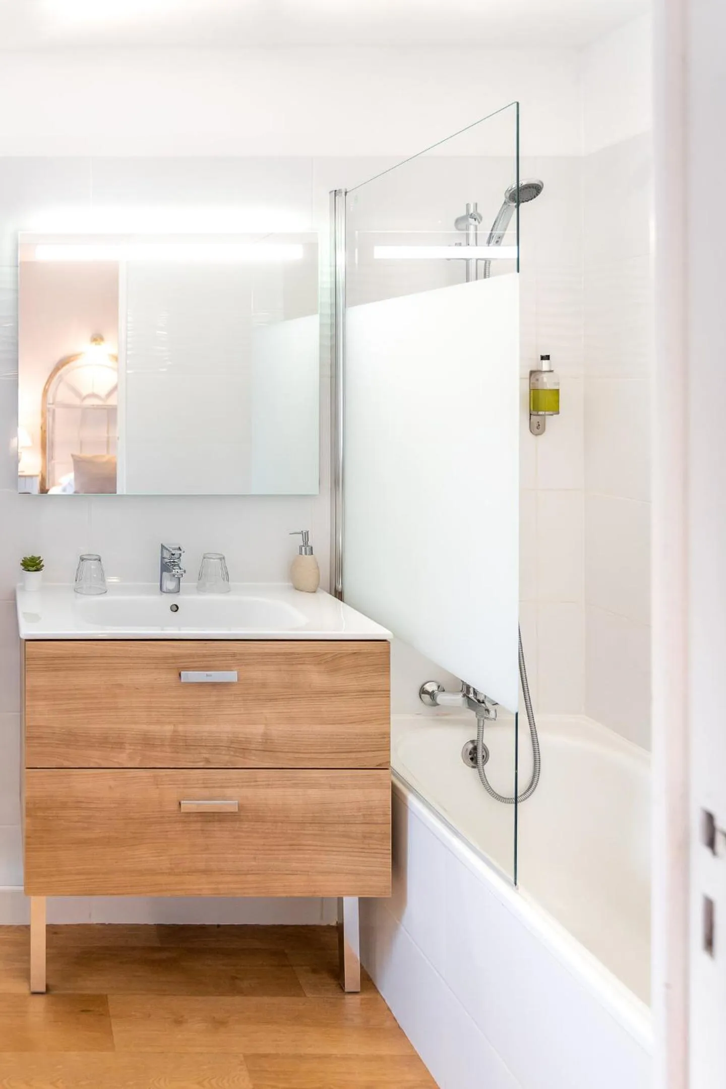 Bathroom in Demeures & Châteaux - Hôtel de la porte Saint-Malo - DINAN