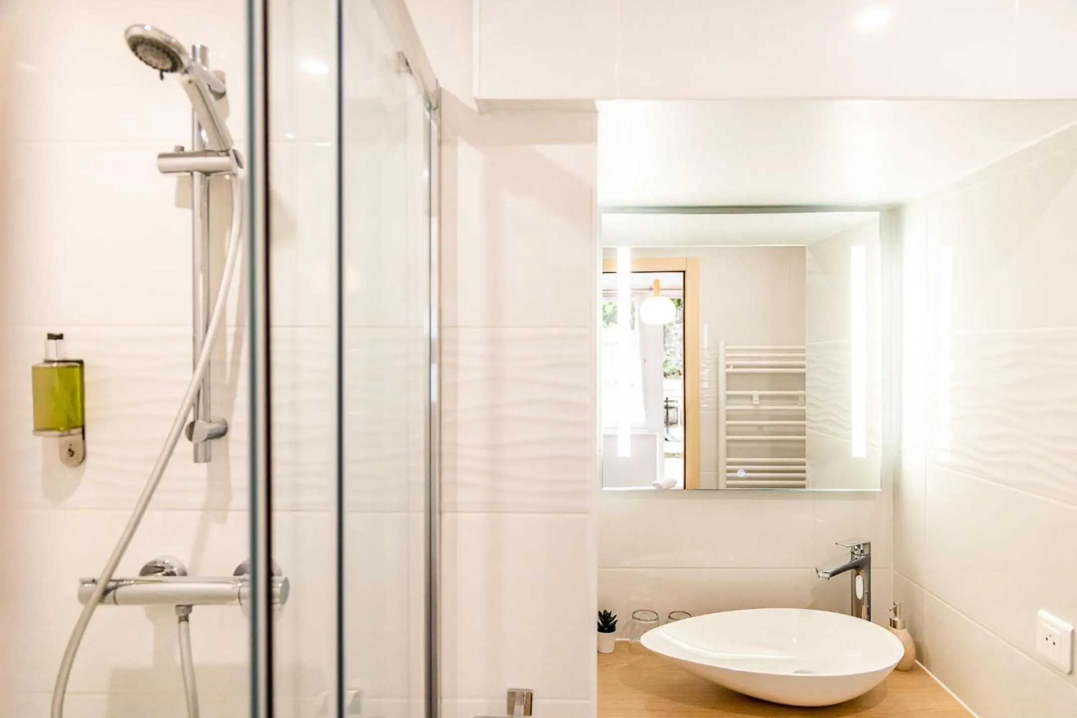 Bathroom in Demeures & Châteaux - Hôtel de la porte Saint-Malo - DINAN