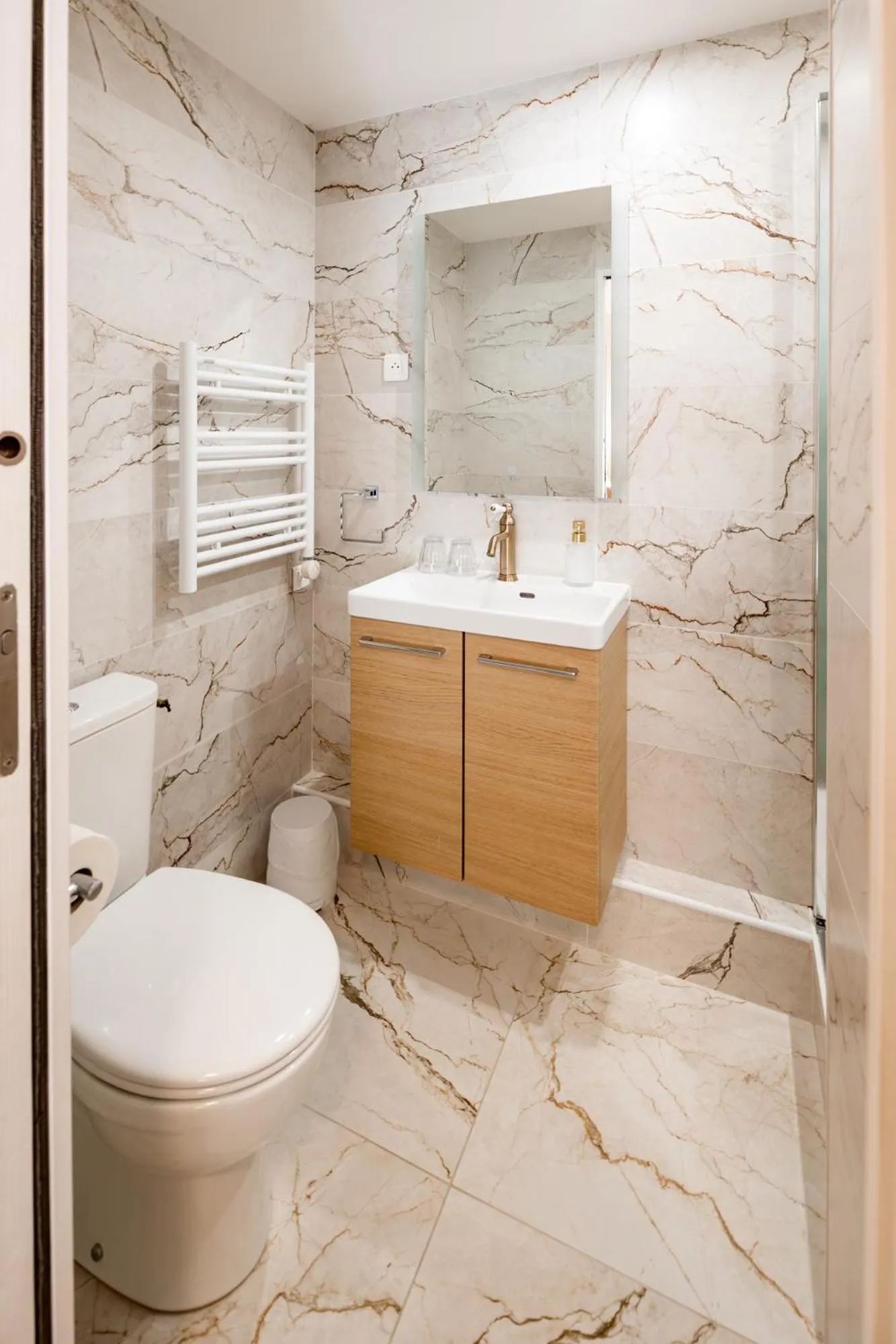 Bathroom in Demeures & Châteaux - Hôtel de la porte Saint-Malo - DINAN