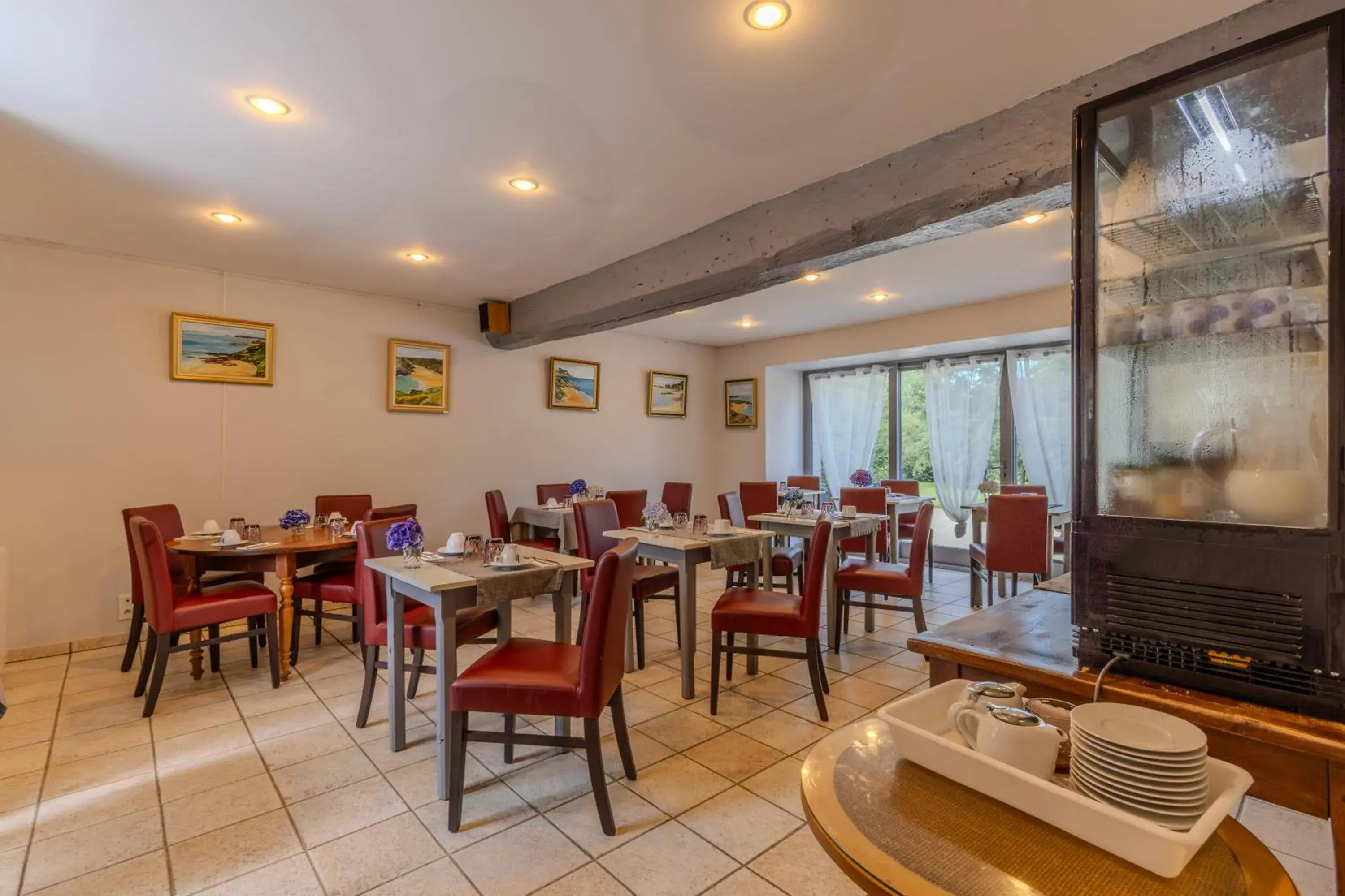 Breakfast in Logis Hôtel Le Manoir Des Portes Breakfast in Logis Hôtel Le Manoir Des Portes