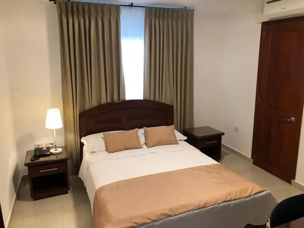 Standard Double Room in Colon Plaza Hotel Standard Double Room in Colon Plaza Hotel