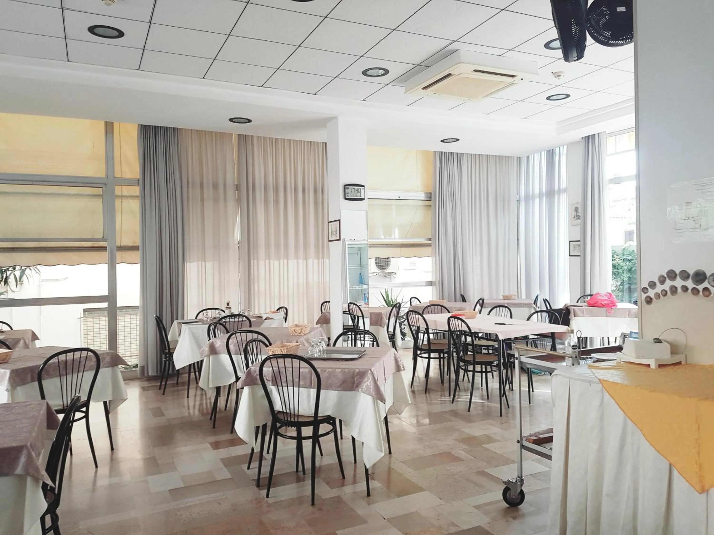 Hotel Amados