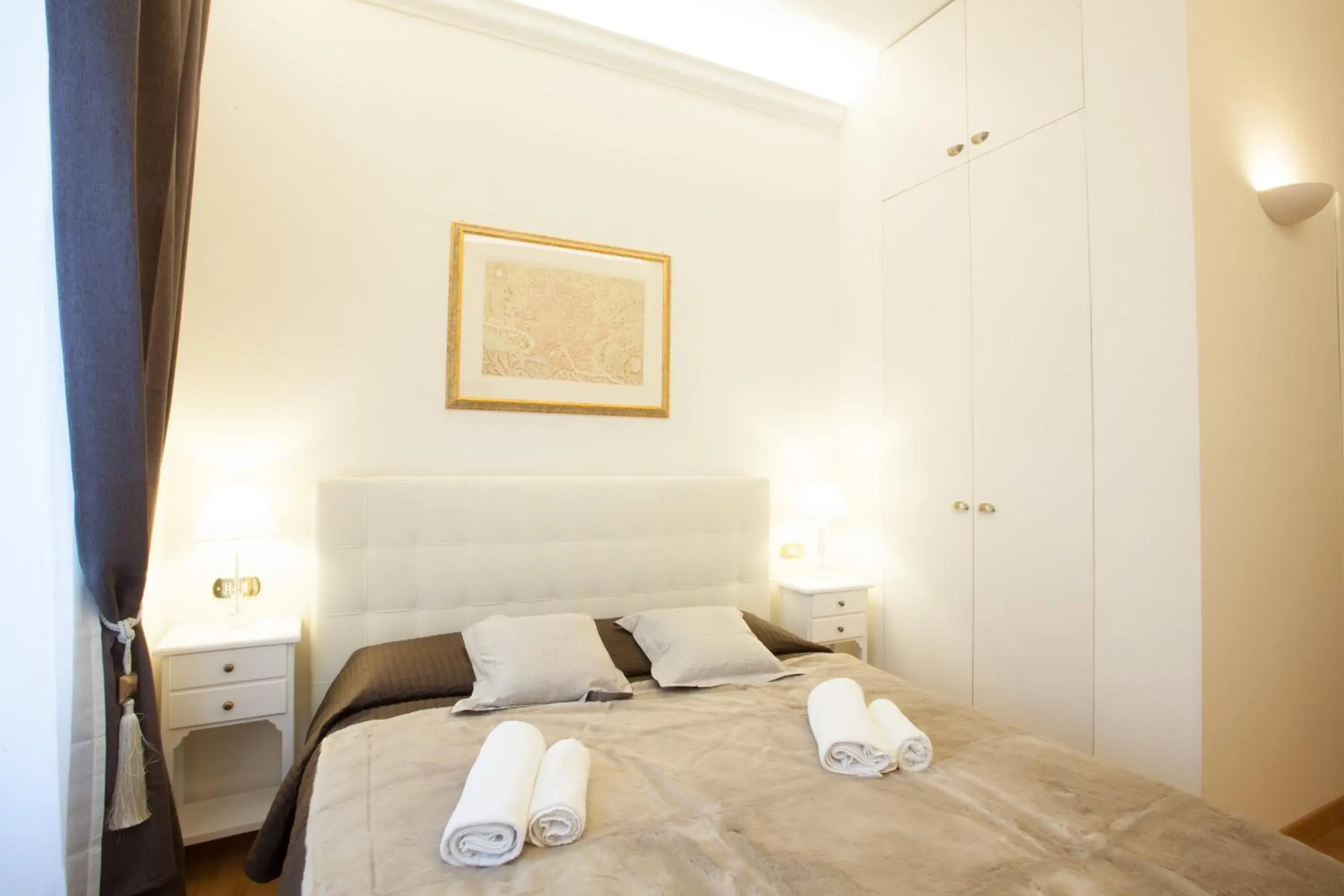 Photo of the whole room, Bed in InnsideRome Photo of the whole room, Bed in InnsideRome