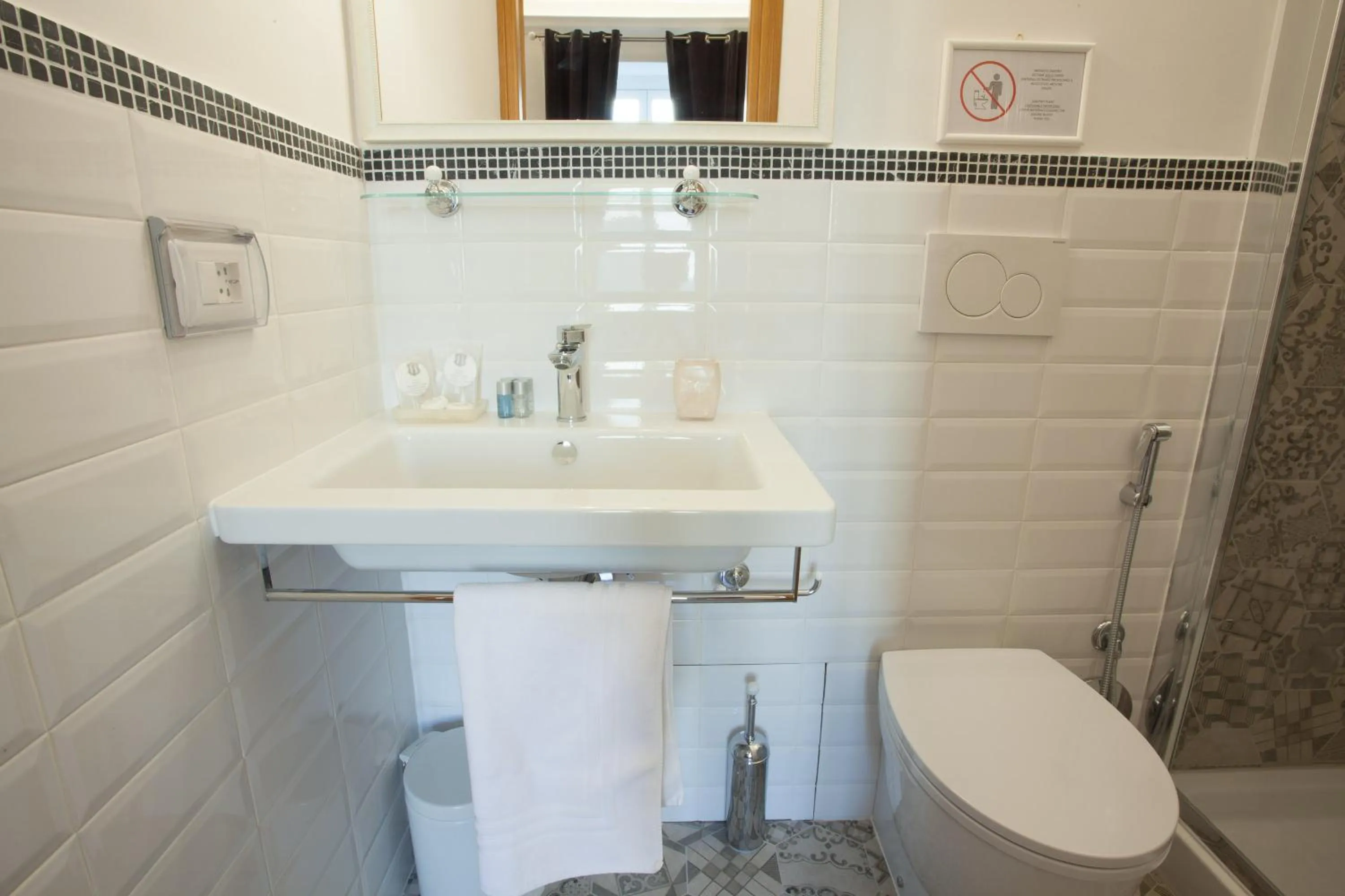 Bathroom in InnsideRome