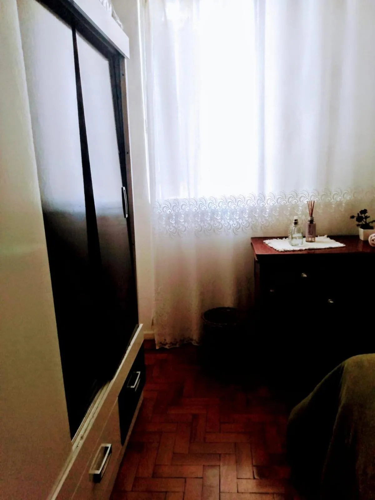 Próximo ao Consulado - Quarto Inteiro