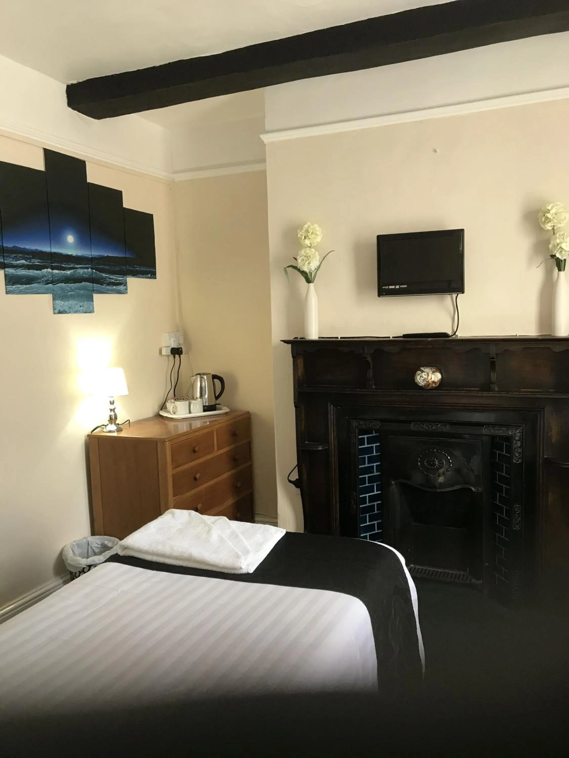 Bed in The Black Swan Inn