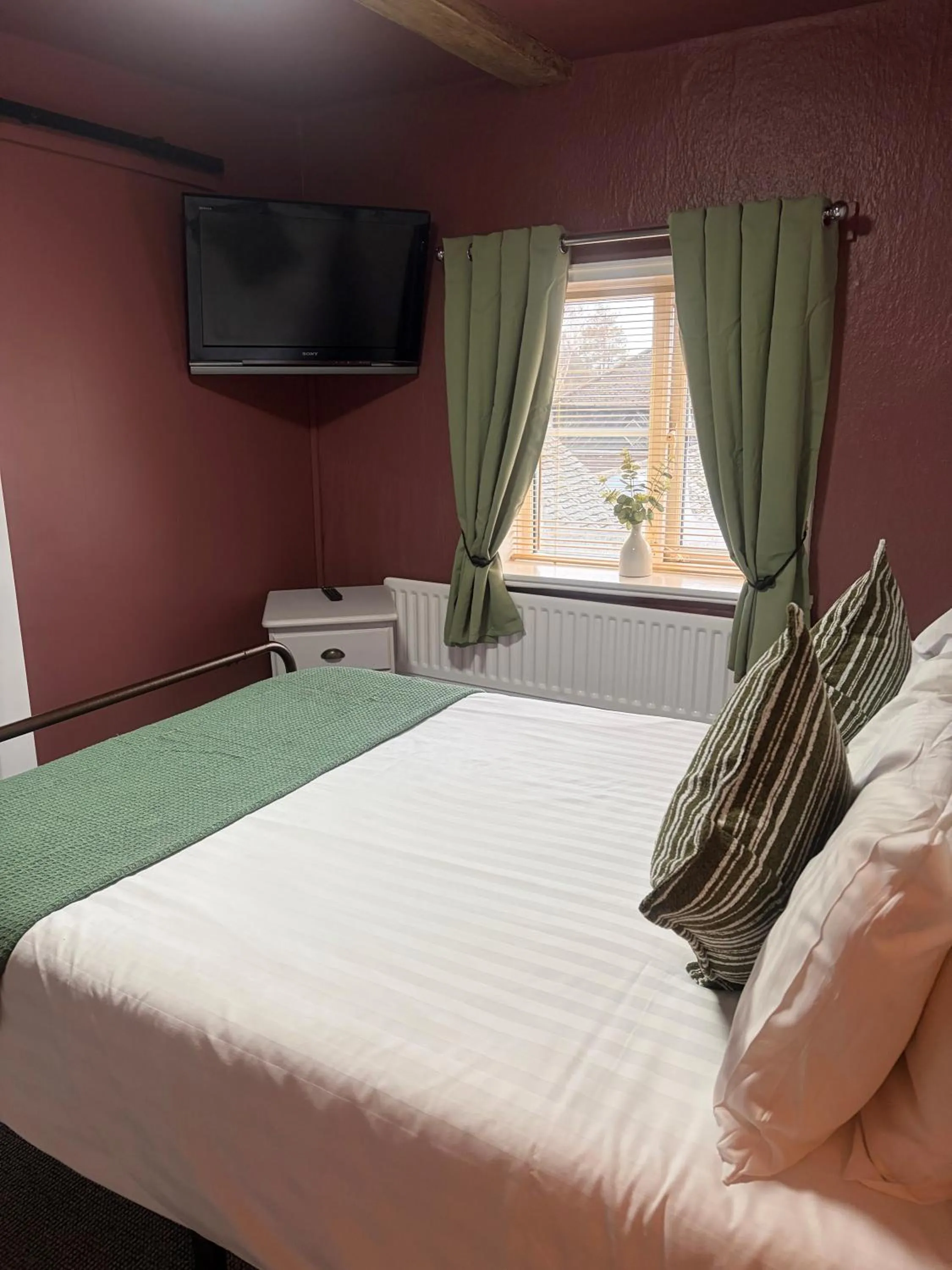 Bed in The Black Swan Inn