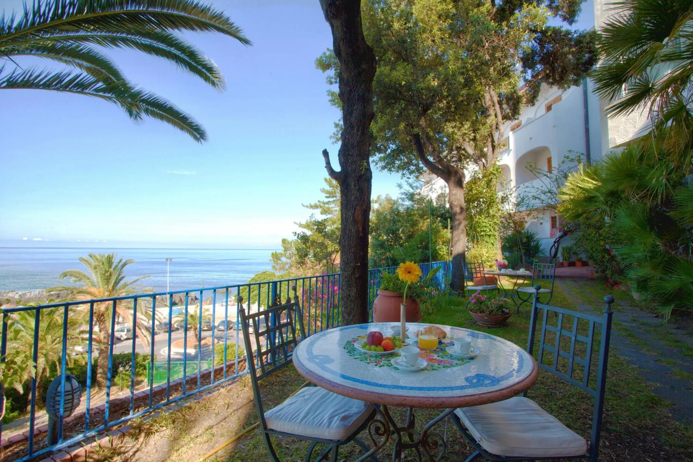 Garden in Grand Hotel De Rose