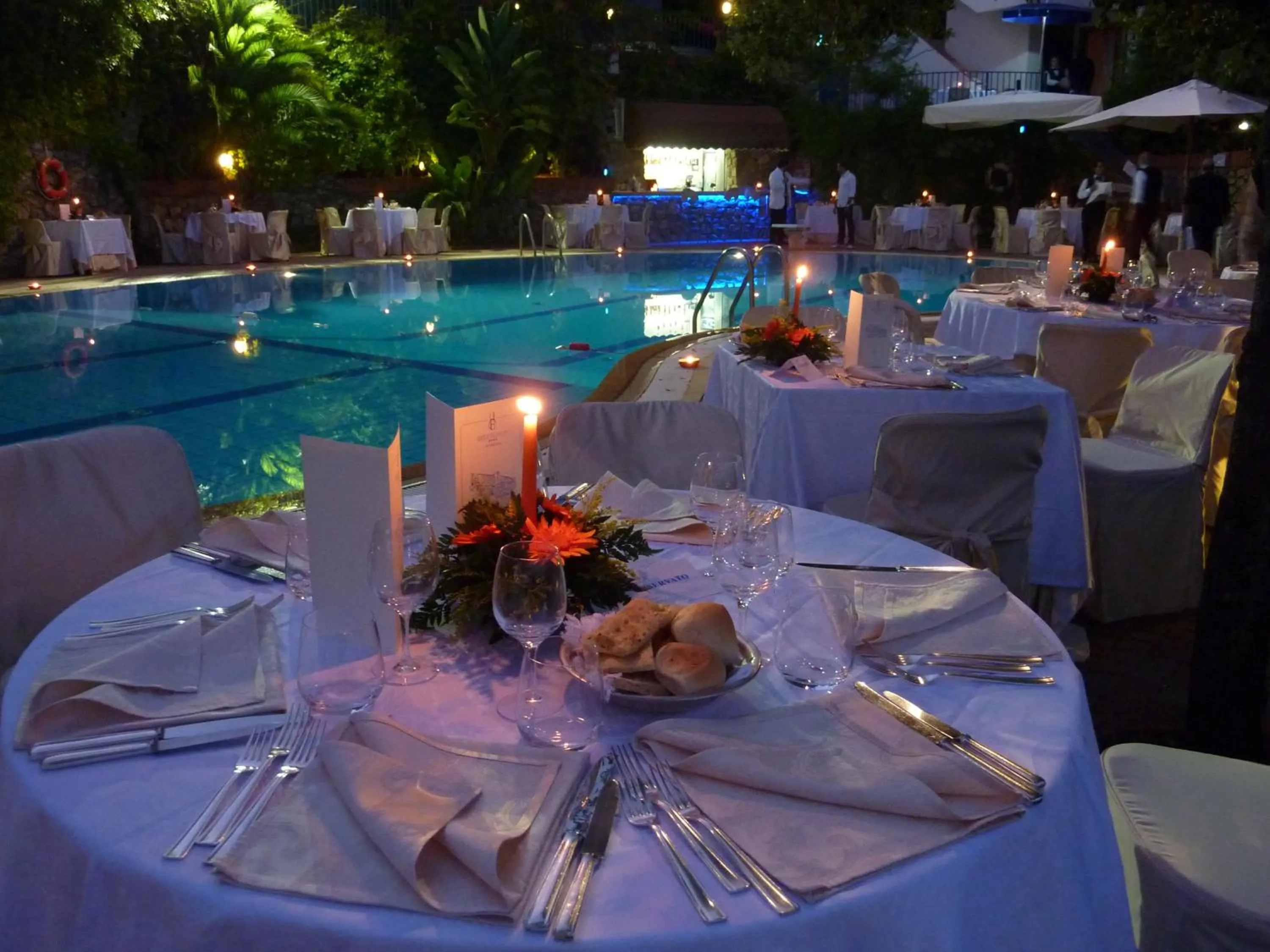 Restaurant/places to eat in Grand Hotel De Rose