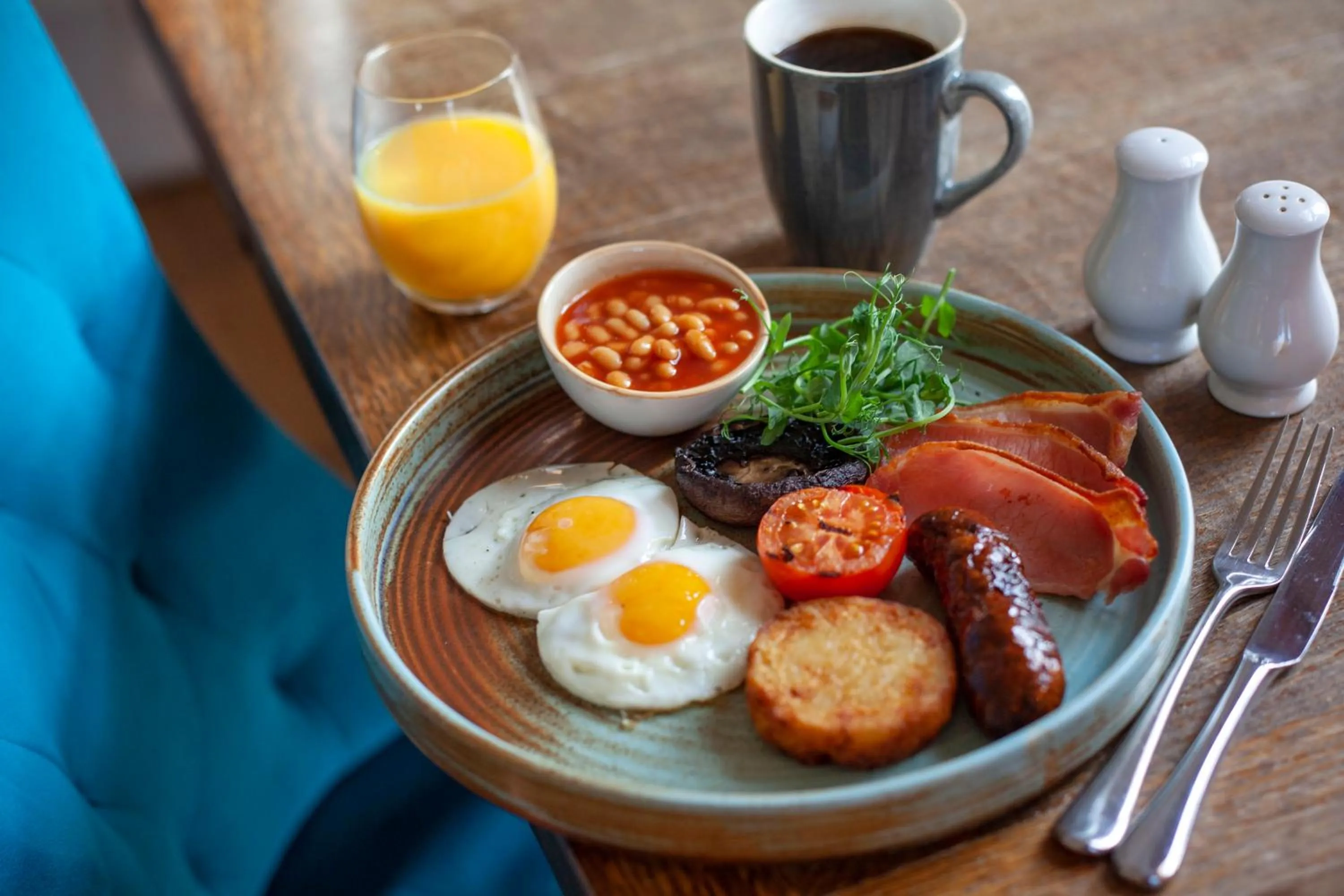 Restaurant/places to eat in The Manor at Bickley