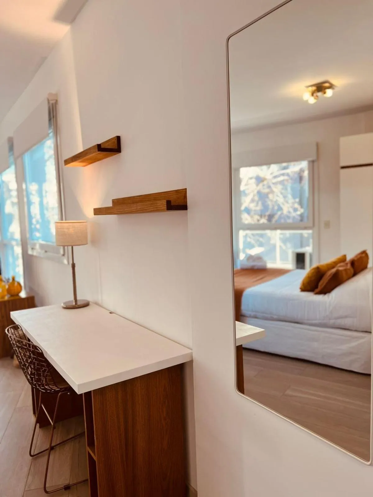 Photo of the whole room, Bed in Sucre Suites