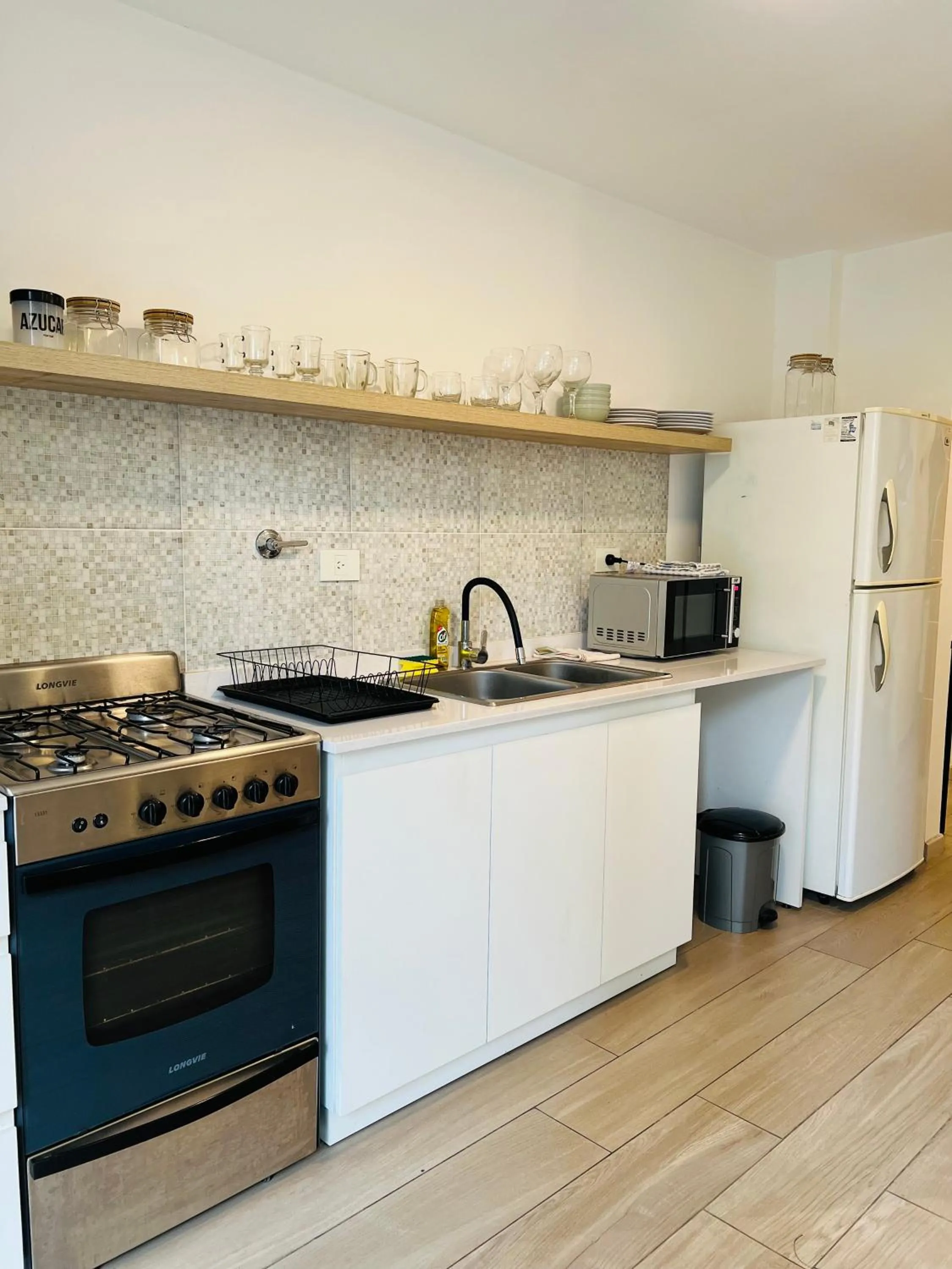 kitchen in Sucre Suites