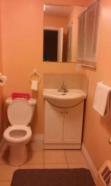 Bathroom in Leisure Motel