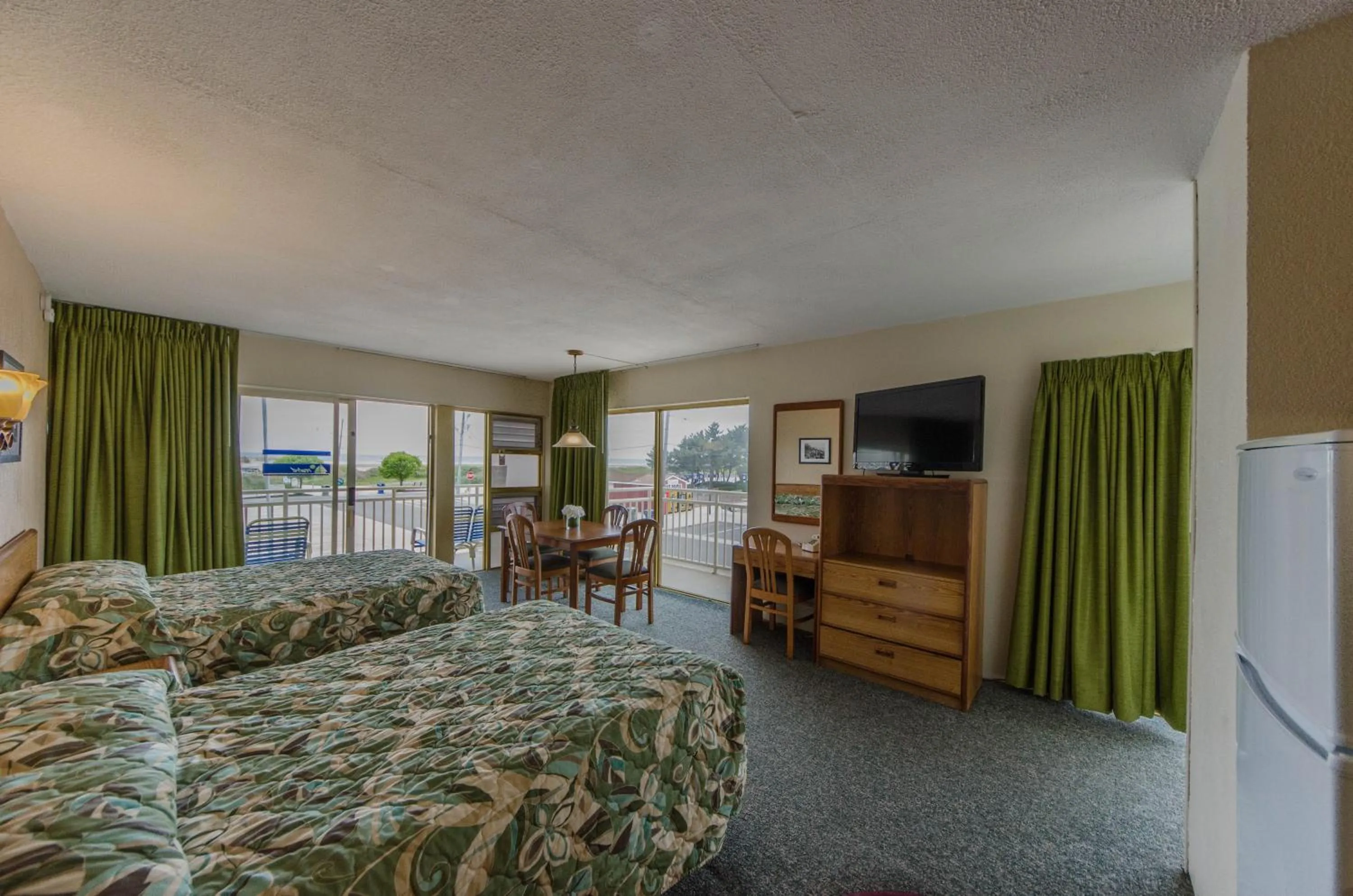 Attache Motel