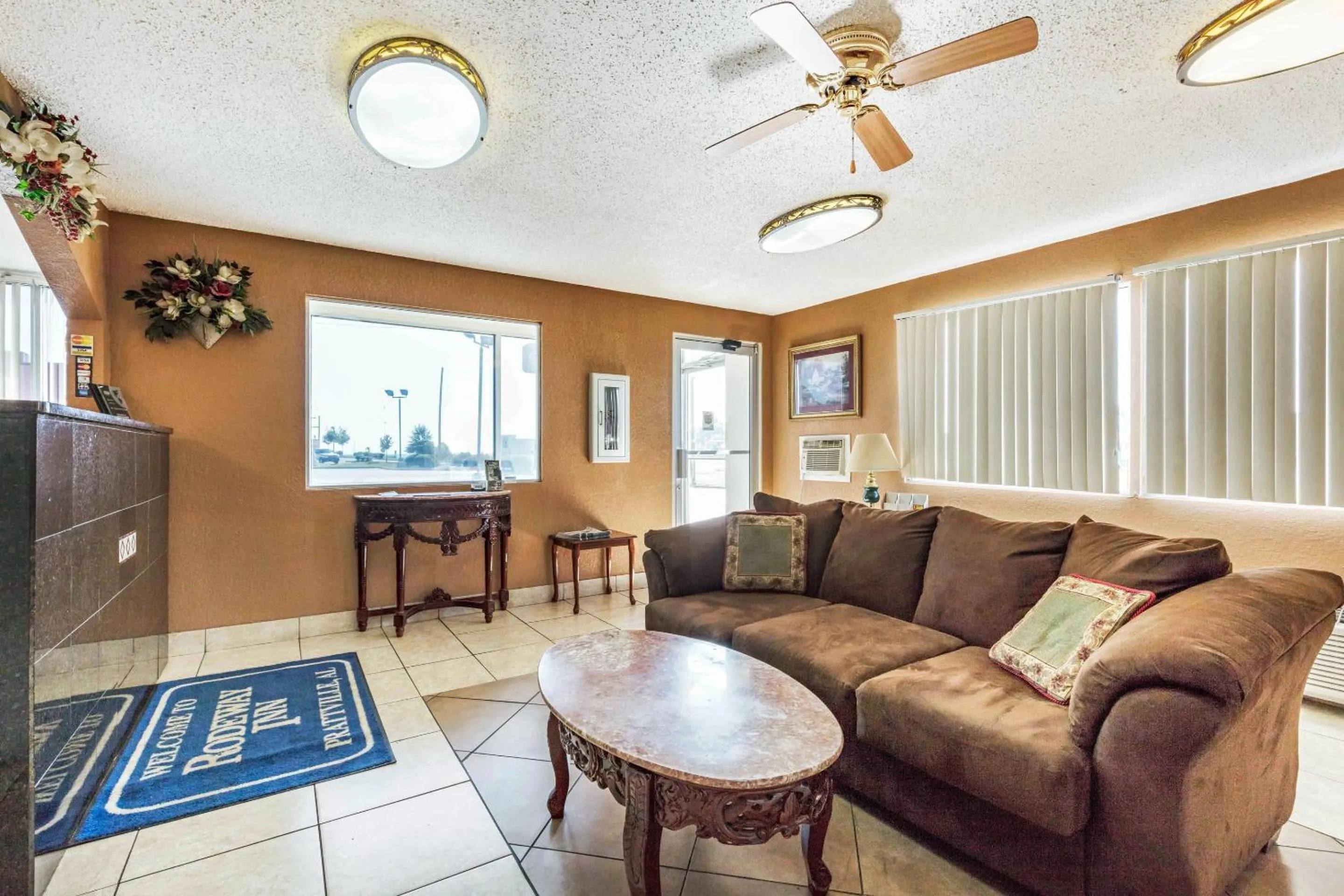 Lobby or reception in Rodeway Inn Prattville I-65