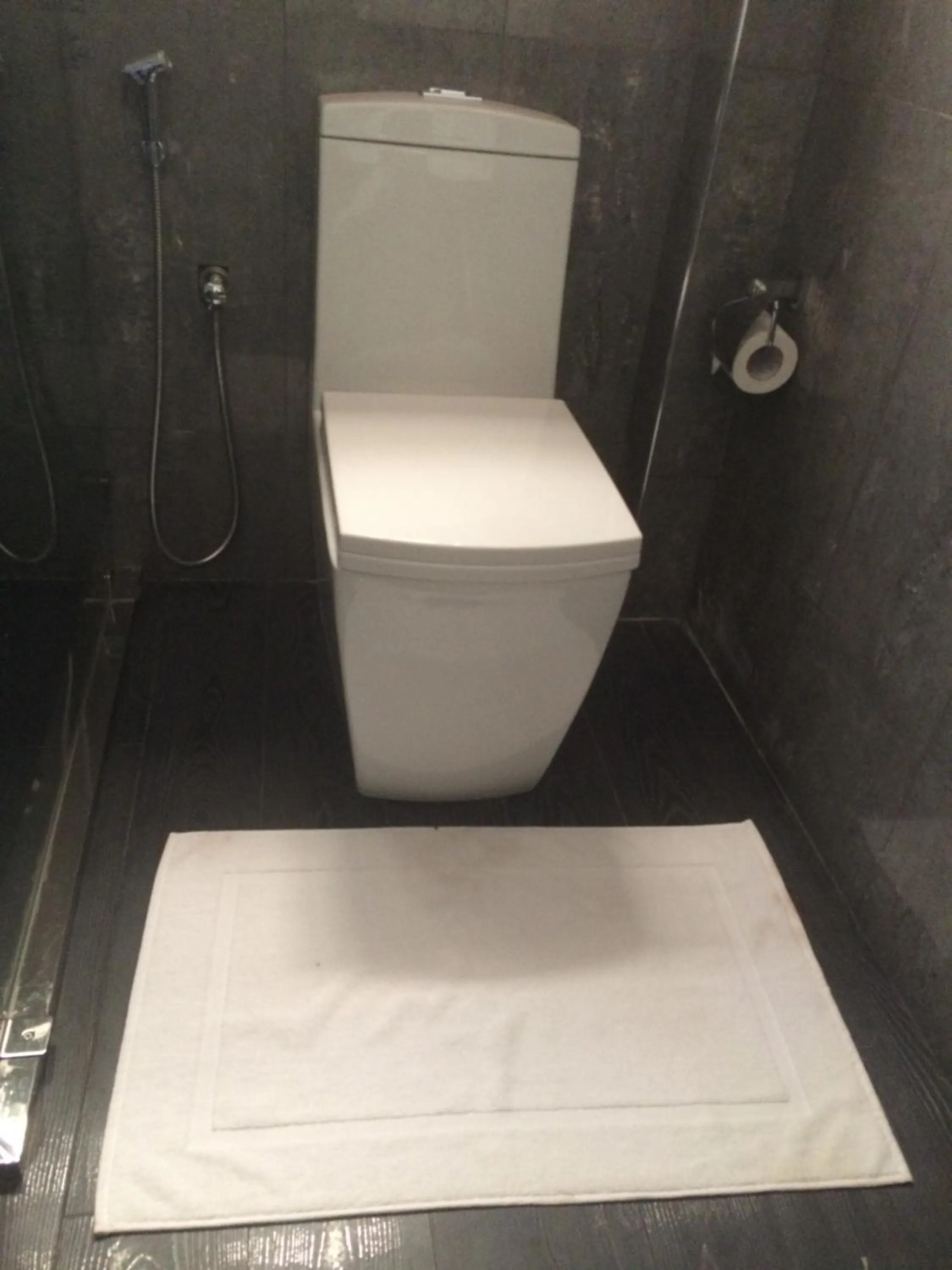Toilet in St CLAIRE'S GREEN Negombo Hotel & Hostels