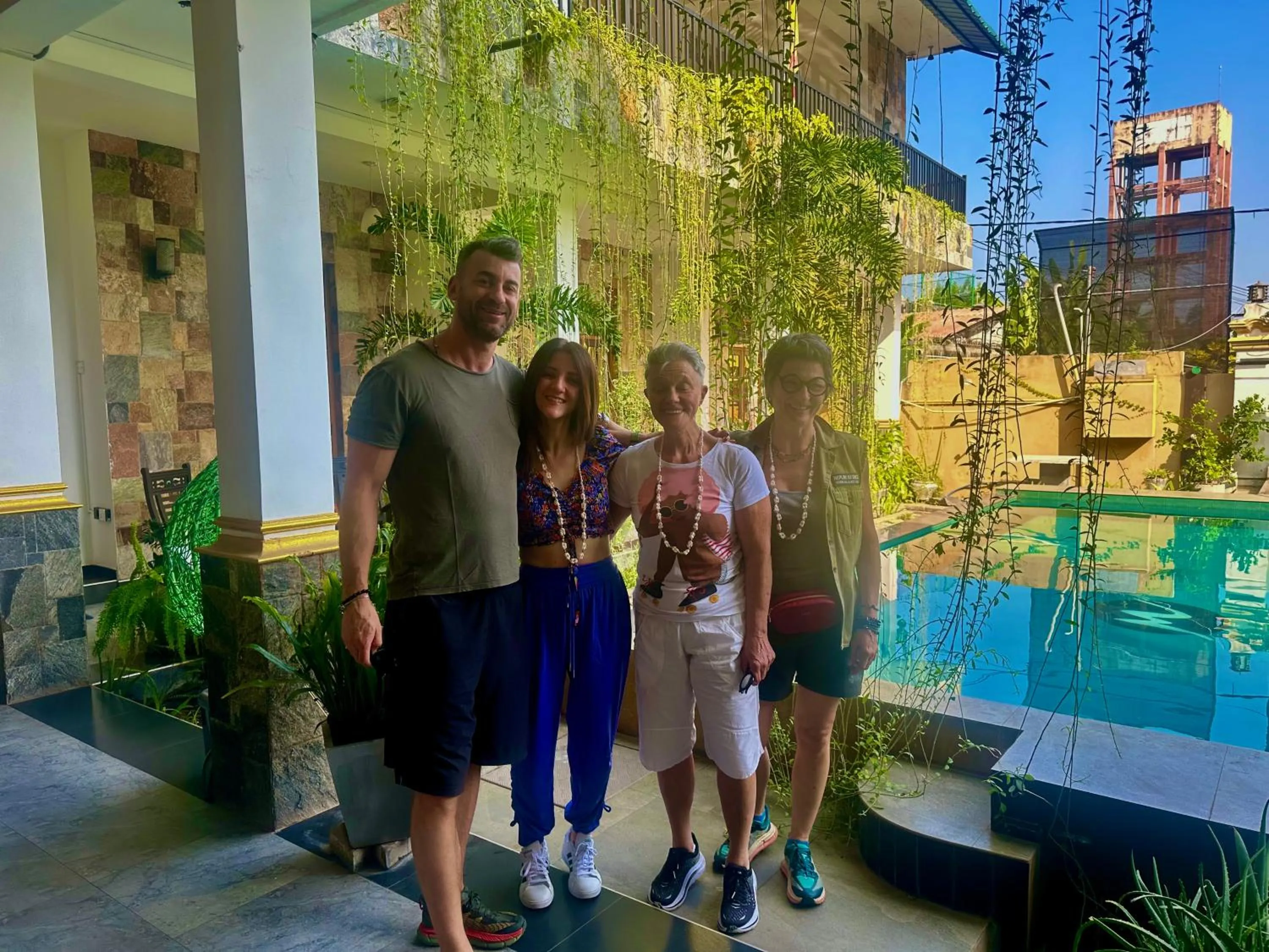 St CLAIRE'S GREEN Negombo Hotel & Hostels