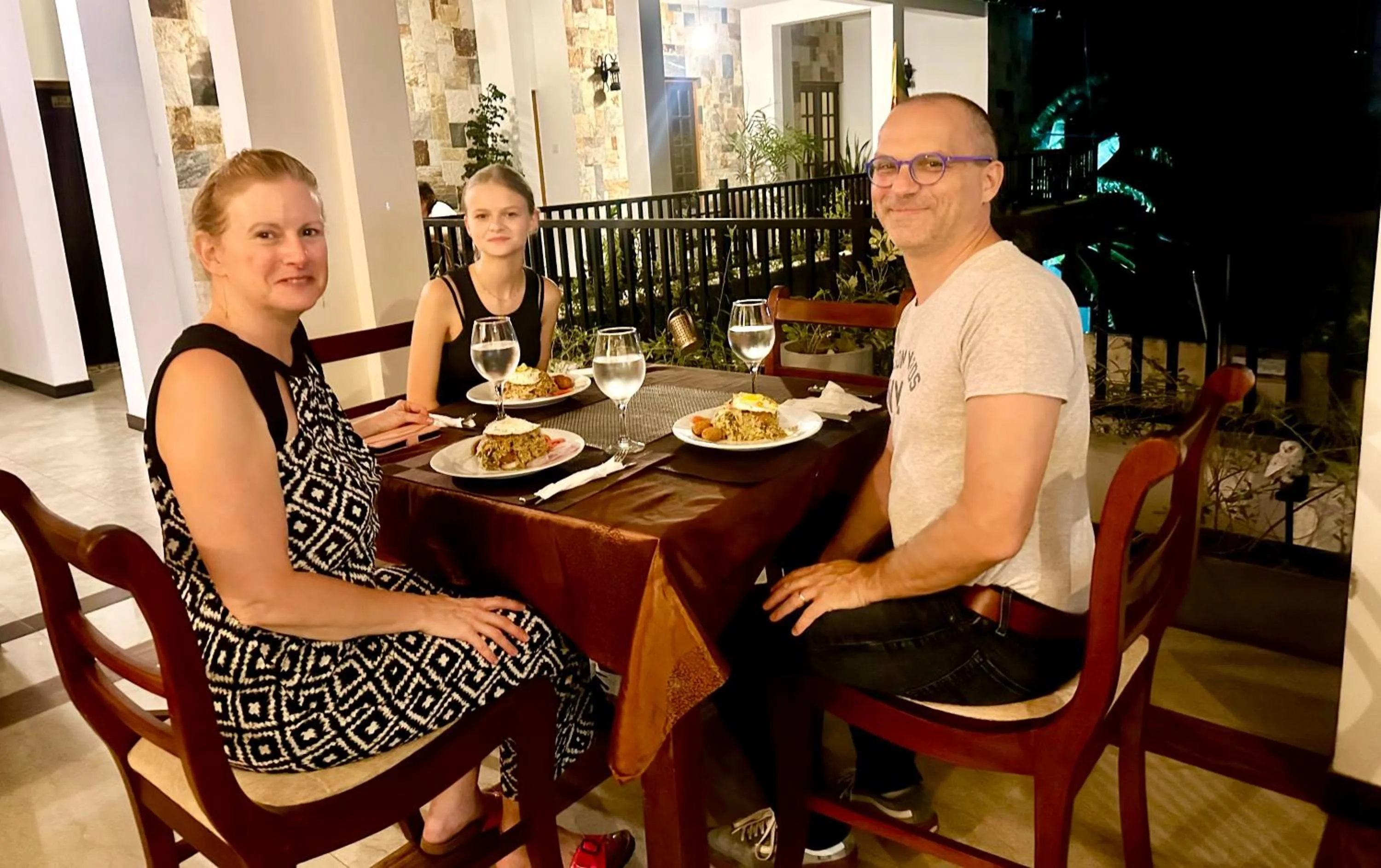 St CLAIRE'S GREEN Negombo Hotel & Hostels