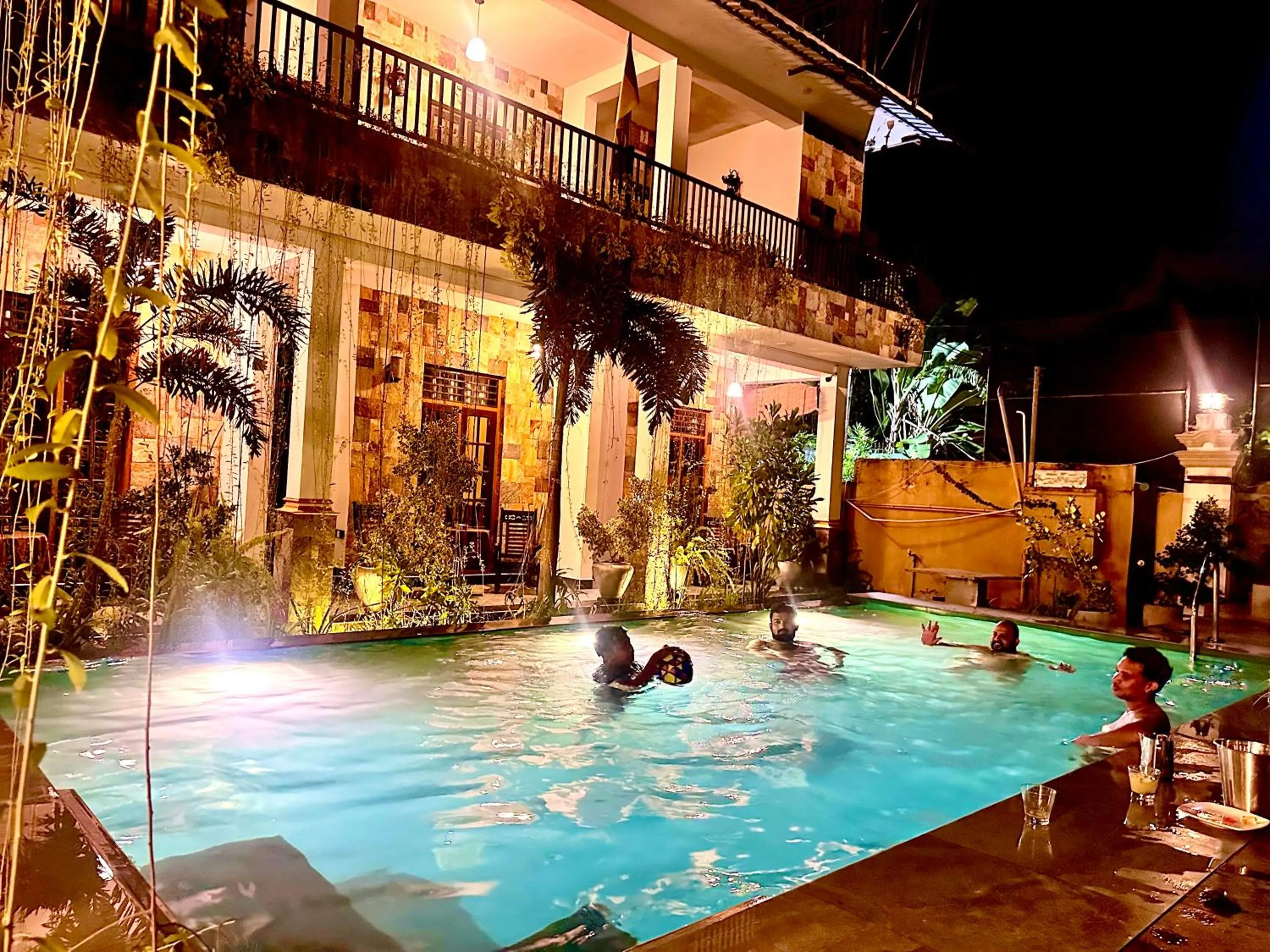 St CLAIRE'S GREEN Negombo Hotel & Hostels