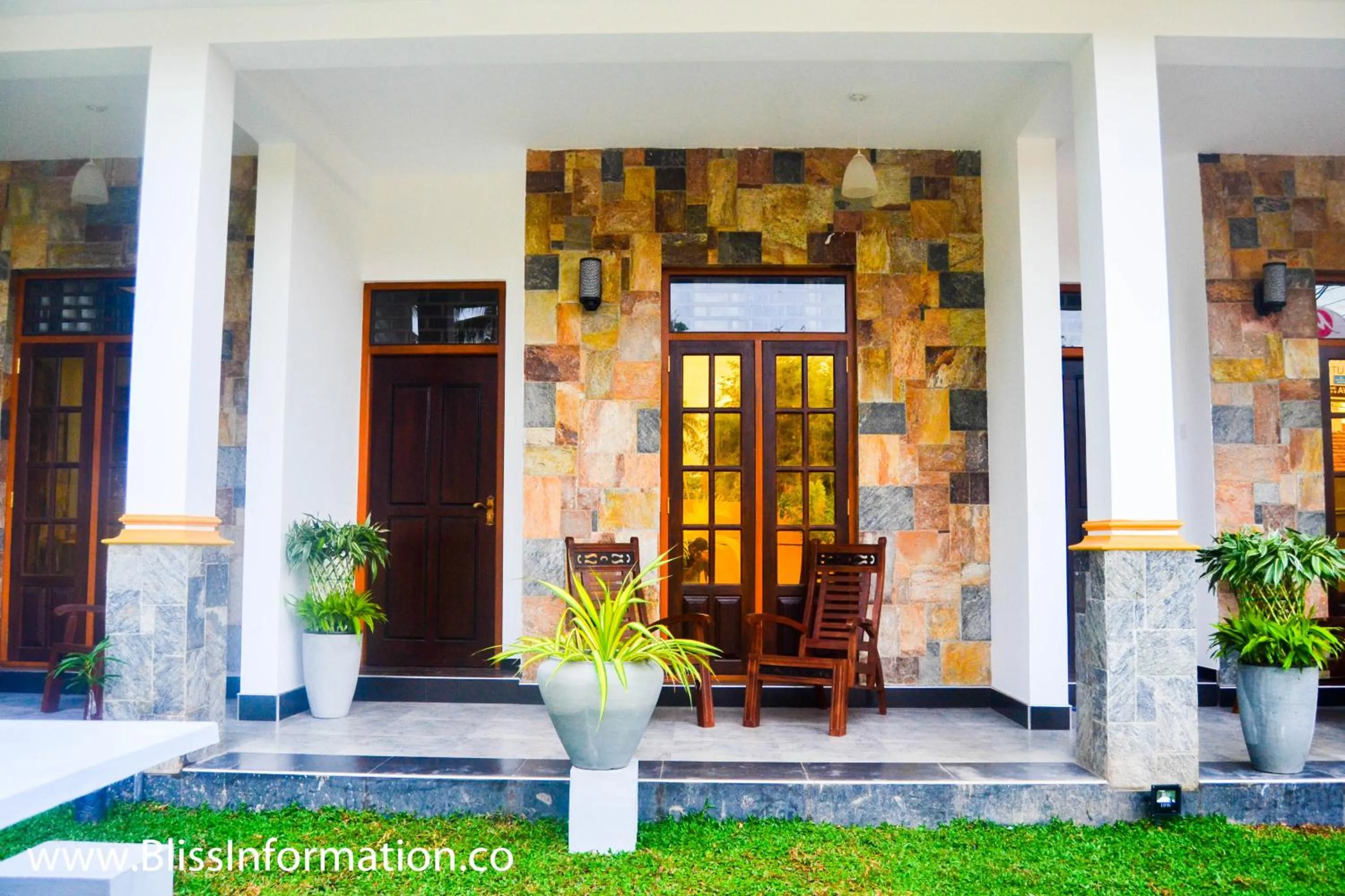 Garden in St CLAIRE'S GREEN Negombo Hotel & Hostels