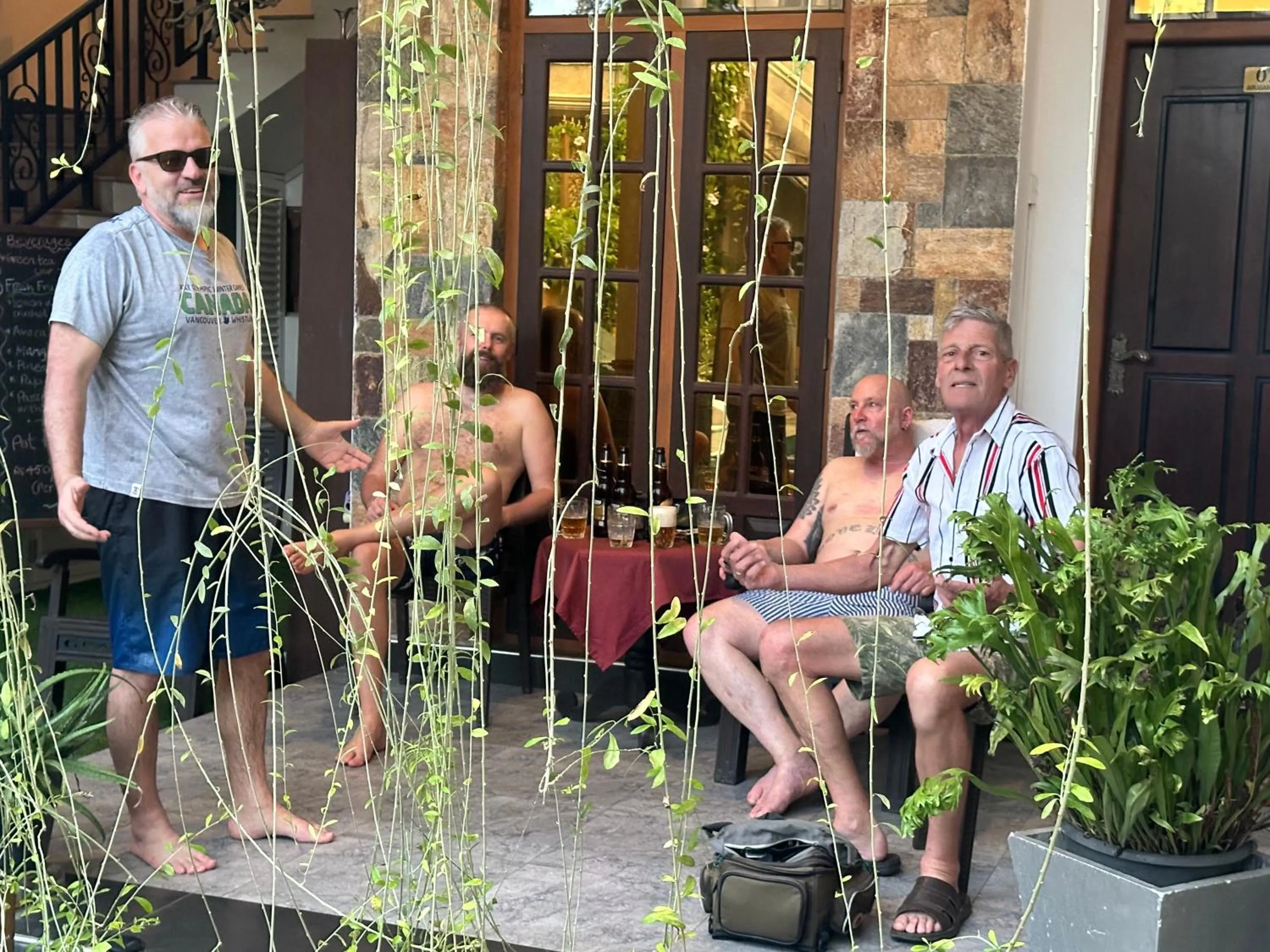 St CLAIRE'S GREEN Negombo Hotel & Hostels