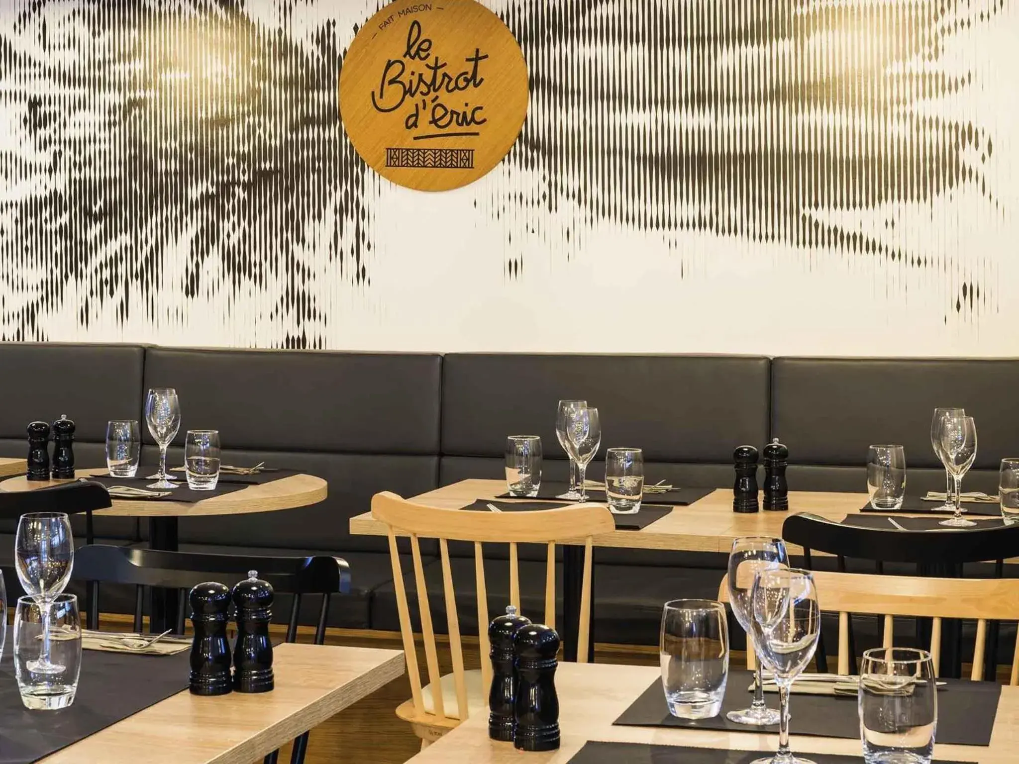 Restaurant/places to eat in ibis Styles Rouen Val De Reuil Restaurant/places to eat in ibis Styles Rouen Val De Reuil