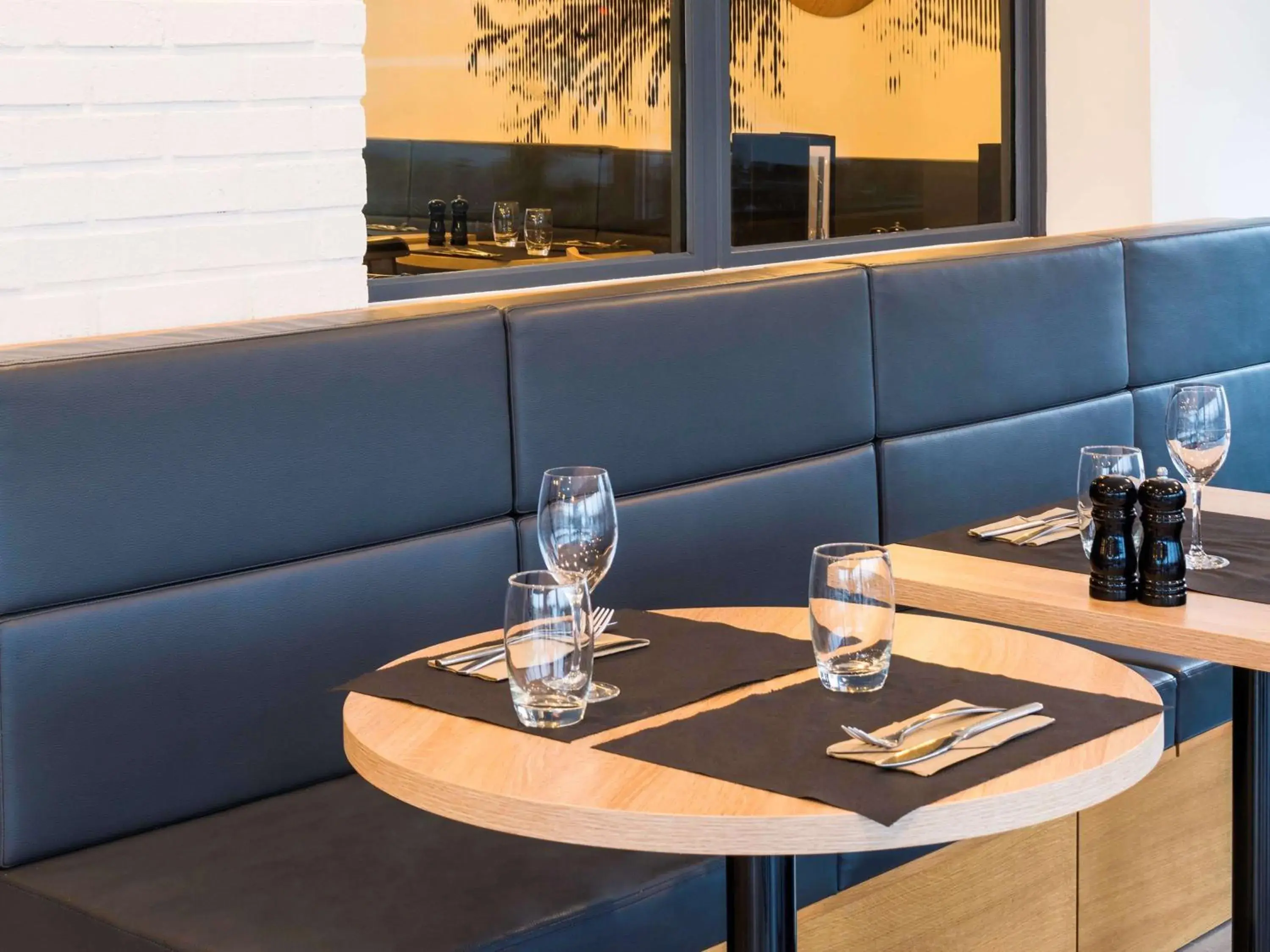 Restaurant/places to eat in ibis Styles Rouen Val De Reuil Restaurant/places to eat in ibis Styles Rouen Val De Reuil