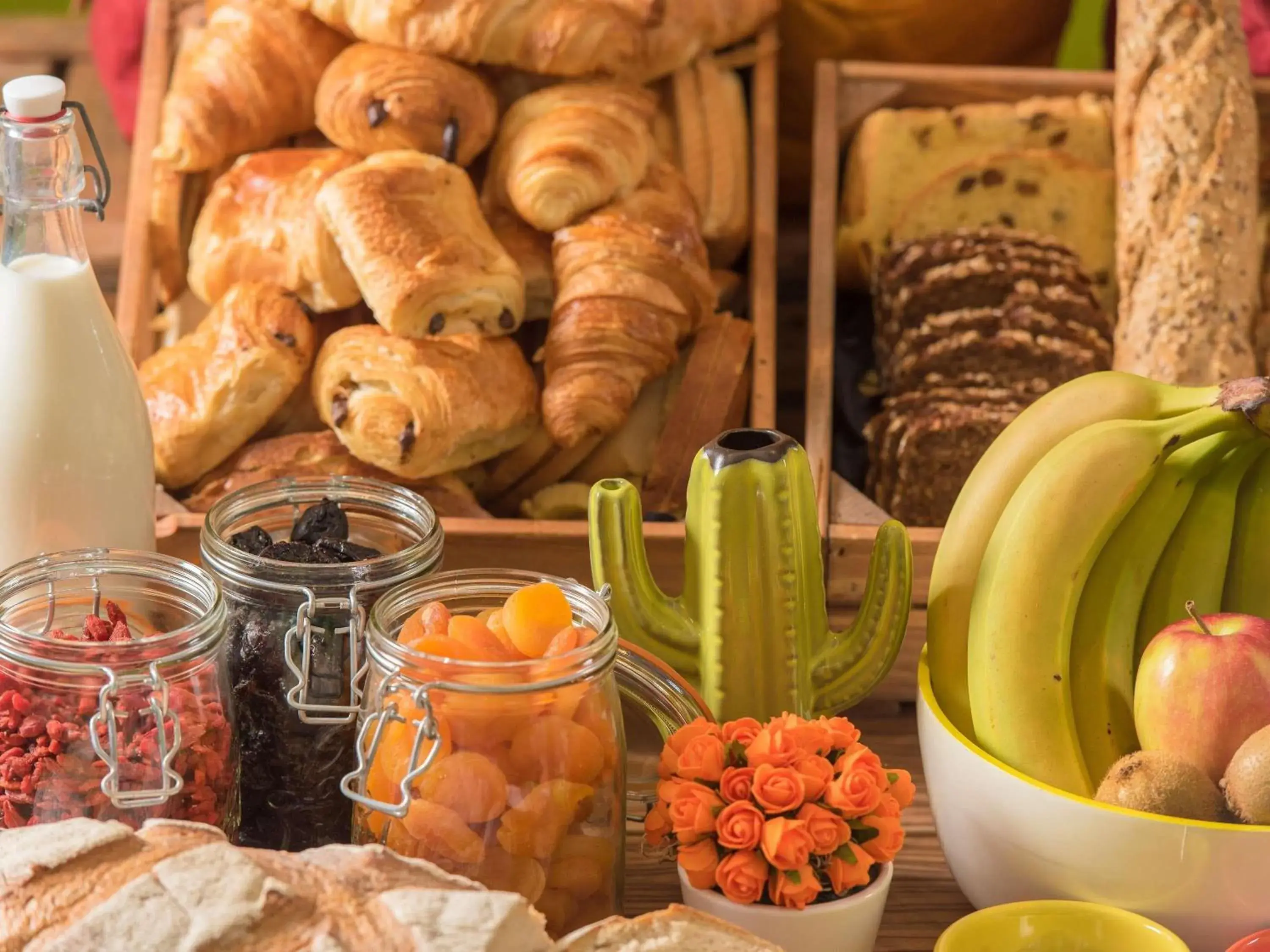Breakfast in ibis Styles Rouen Val De Reuil Breakfast in ibis Styles Rouen Val De Reuil