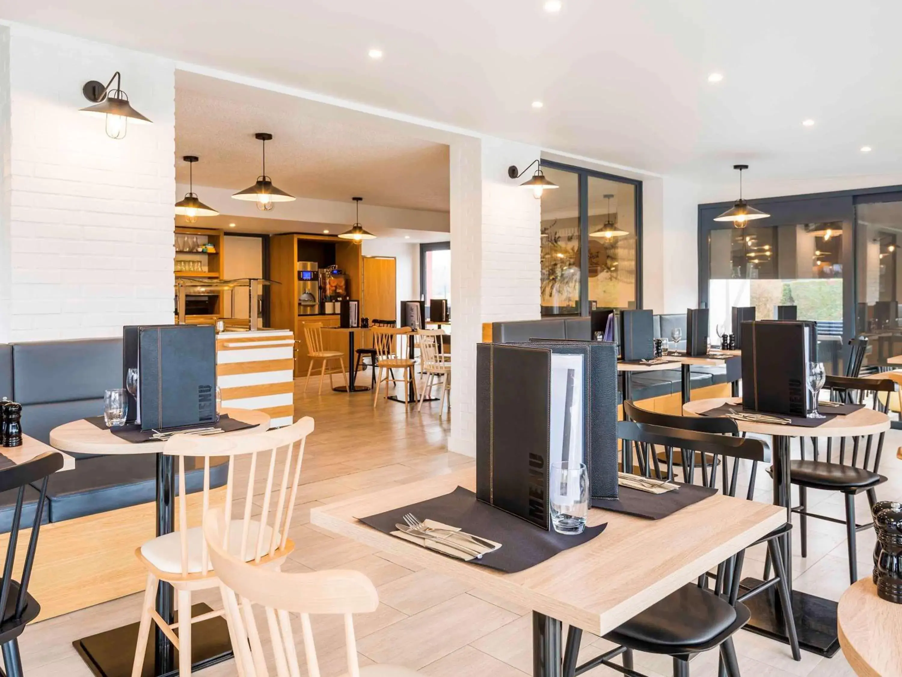 Restaurant/places to eat in ibis Styles Rouen Val De Reuil Restaurant/places to eat in ibis Styles Rouen Val De Reuil