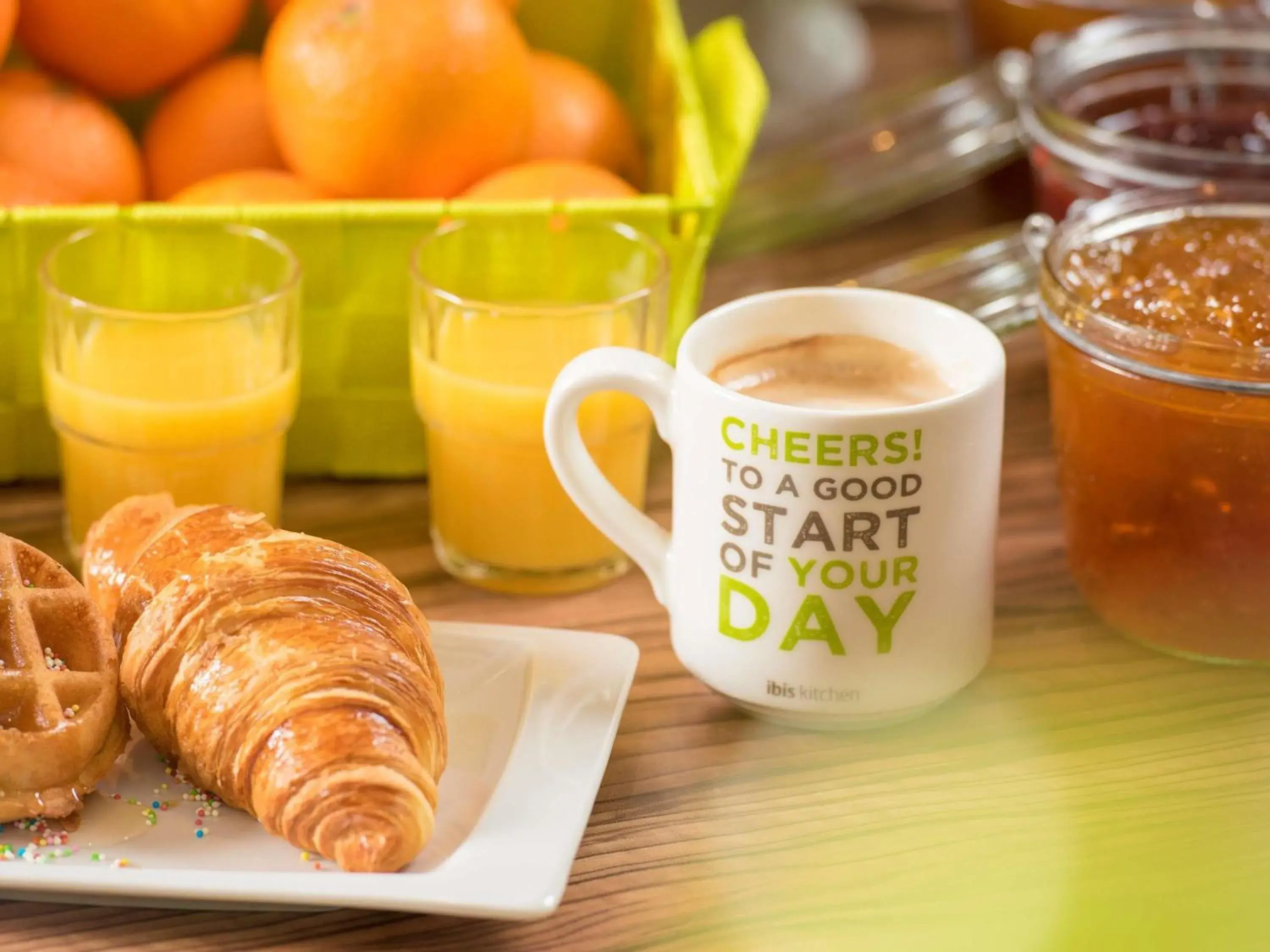 Breakfast in ibis Styles Rouen Val De Reuil Breakfast in ibis Styles Rouen Val De Reuil