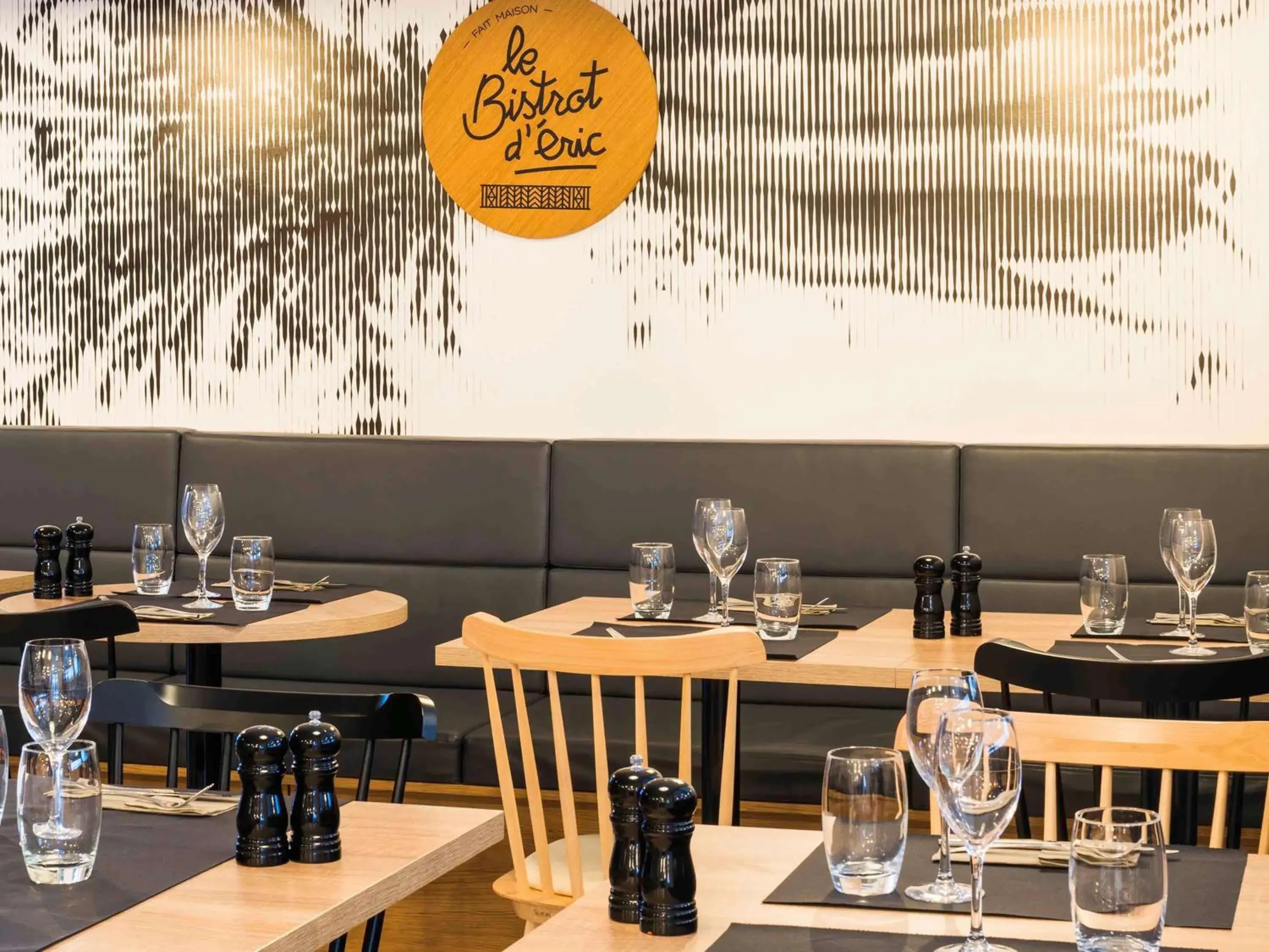 Restaurant/places to eat in ibis Styles Rouen Val De Reuil Restaurant/places to eat in ibis Styles Rouen Val De Reuil