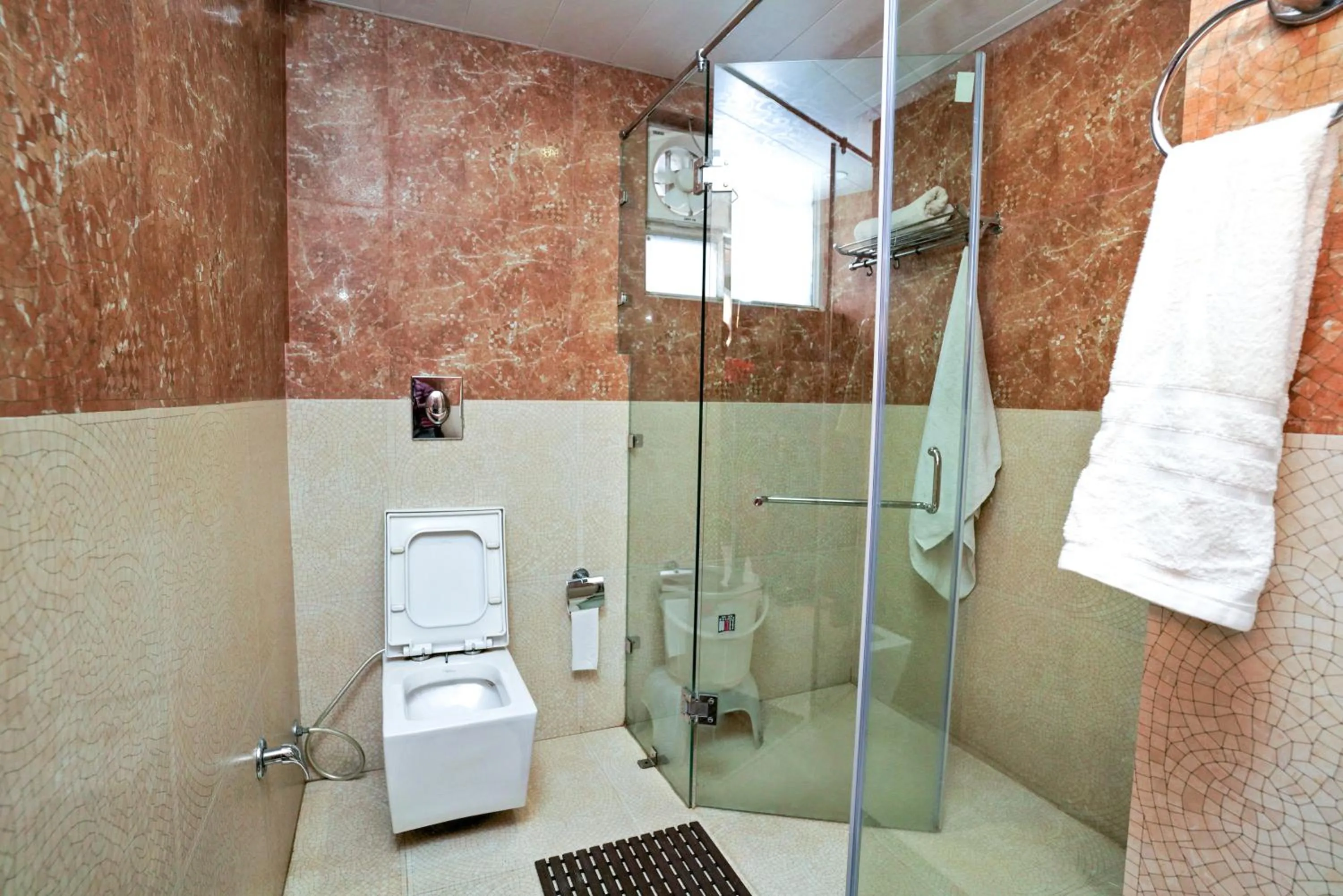 Bathroom in Mayur Hotel Bar And Restaurant