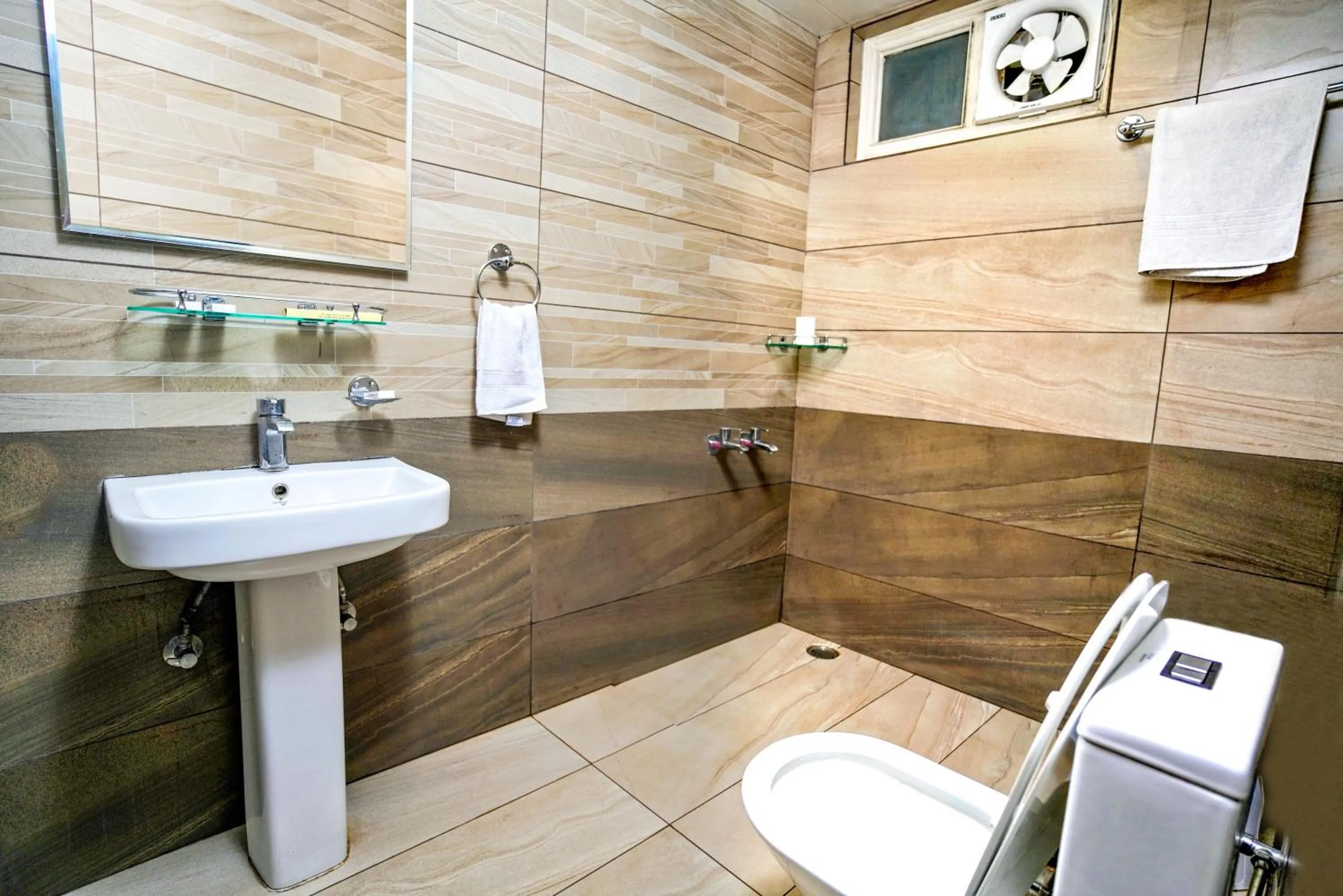 Bathroom in Mayur Hotel Bar And Restaurant