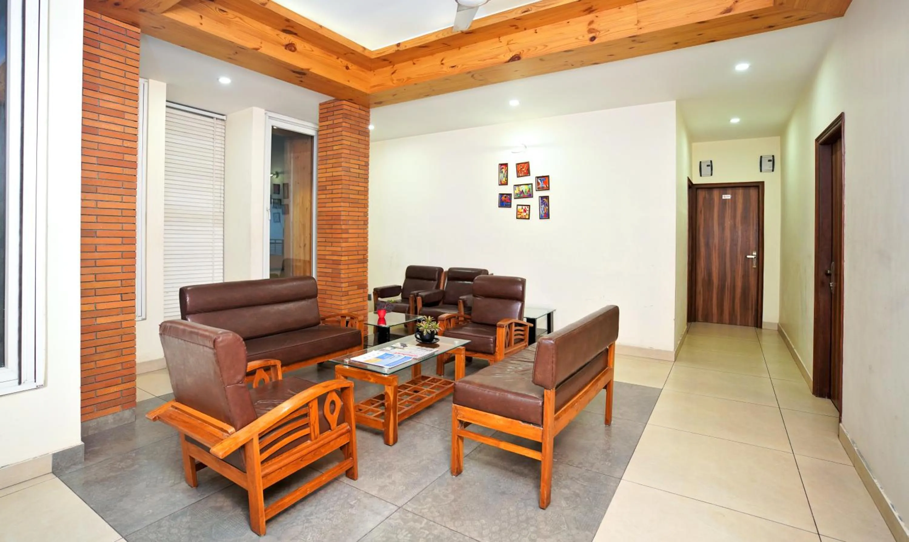 Area and facilities in Mayur Hotel Bar And Restaurant