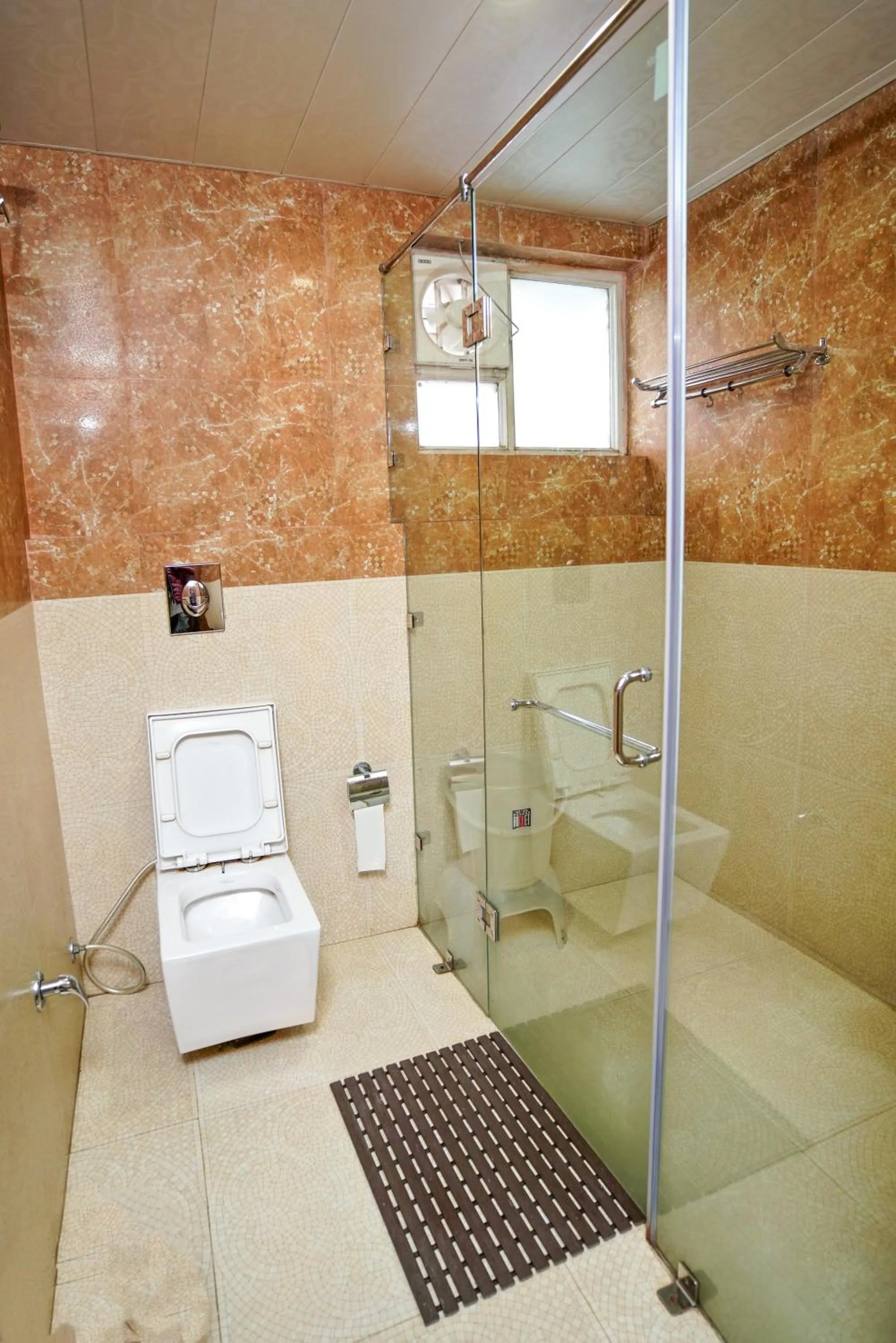 Bathroom in Mayur Hotel Bar And Restaurant