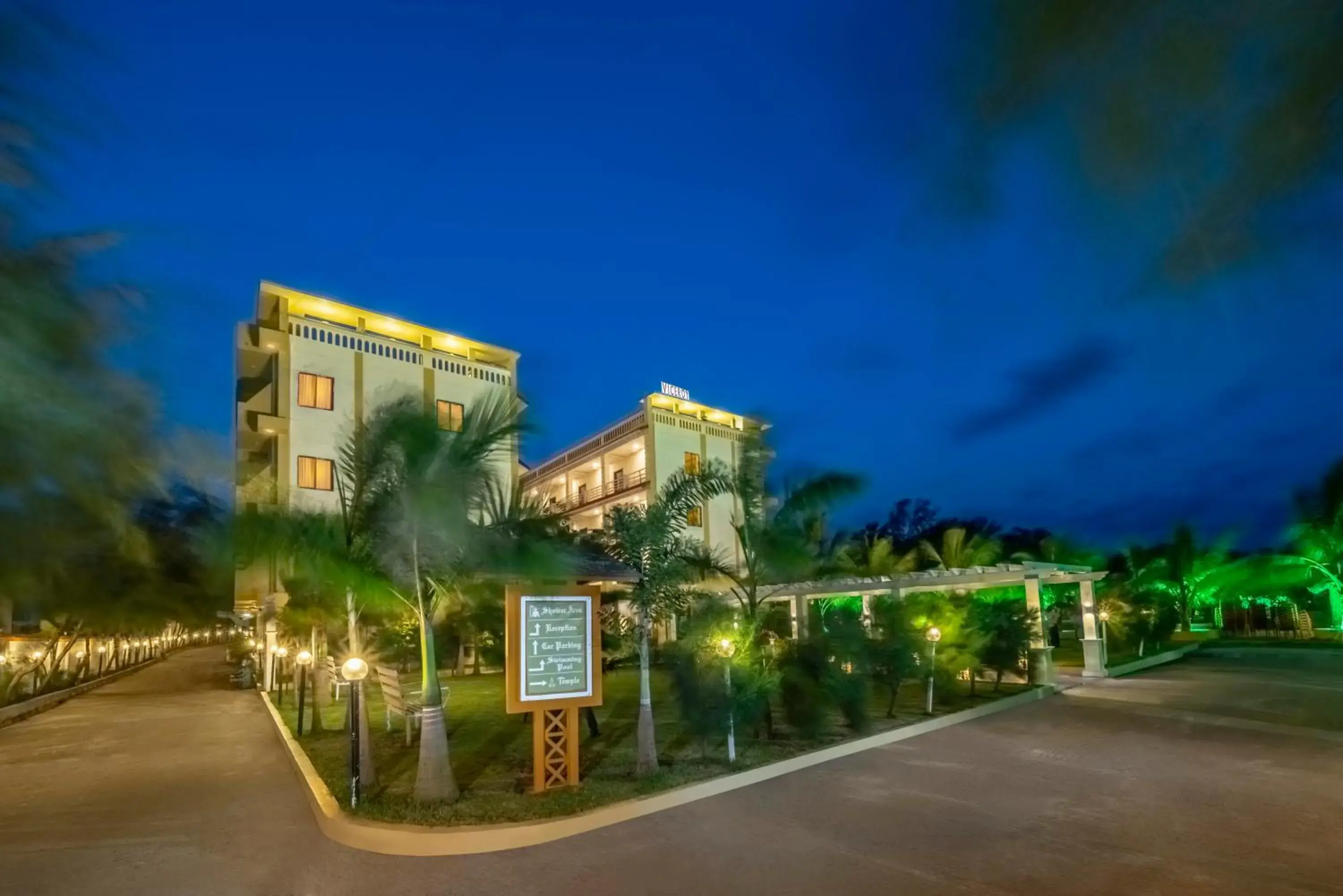 Facade/entrance in Viceroy Beach And Spa Resort Facade/entrance in Viceroy Beach And Spa Resort