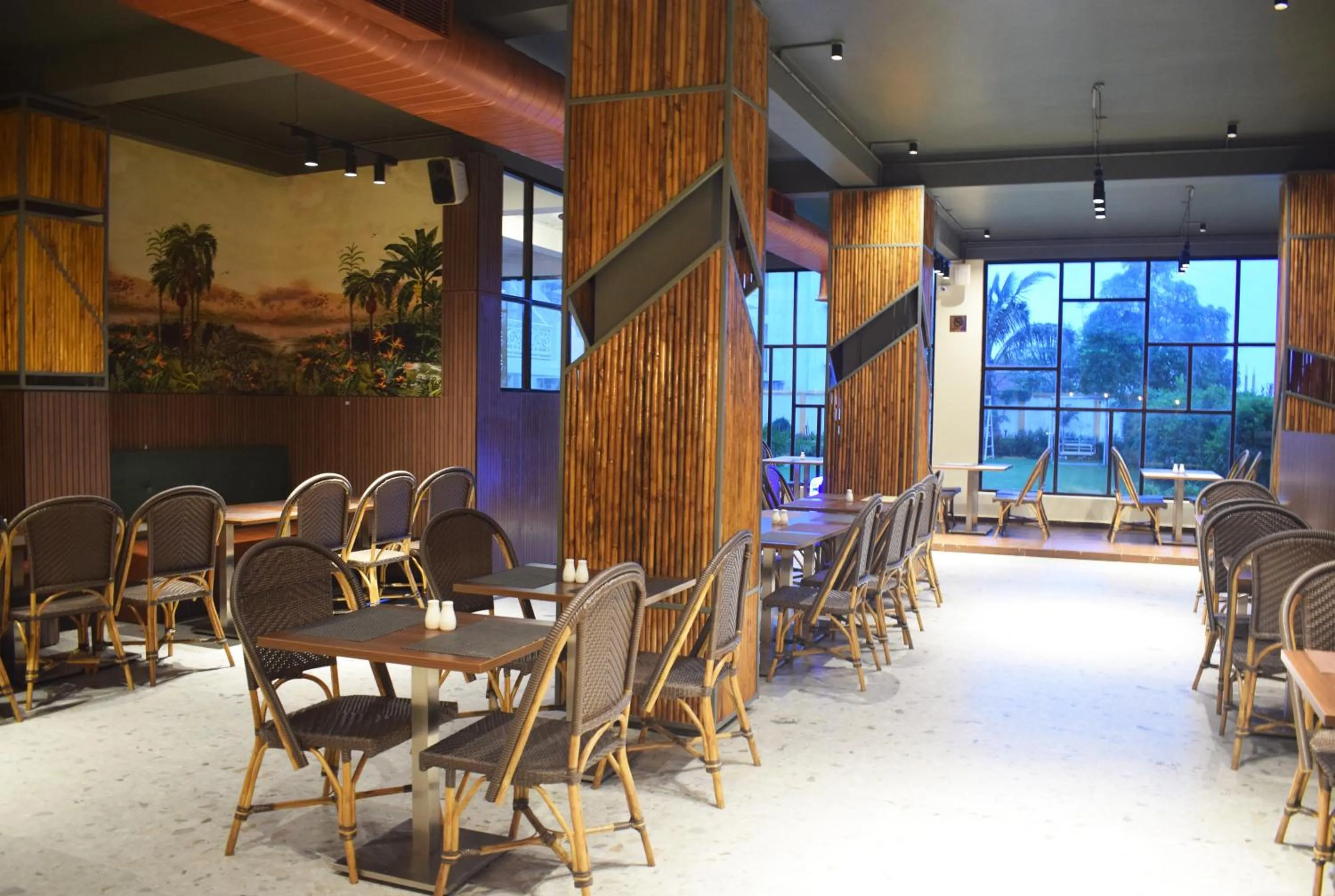 Restaurant/places to eat in Viceroy Beach And Spa Resort